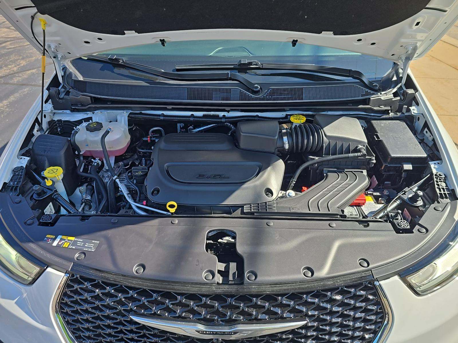 2024 Chrysler Pacifica Limited FWD