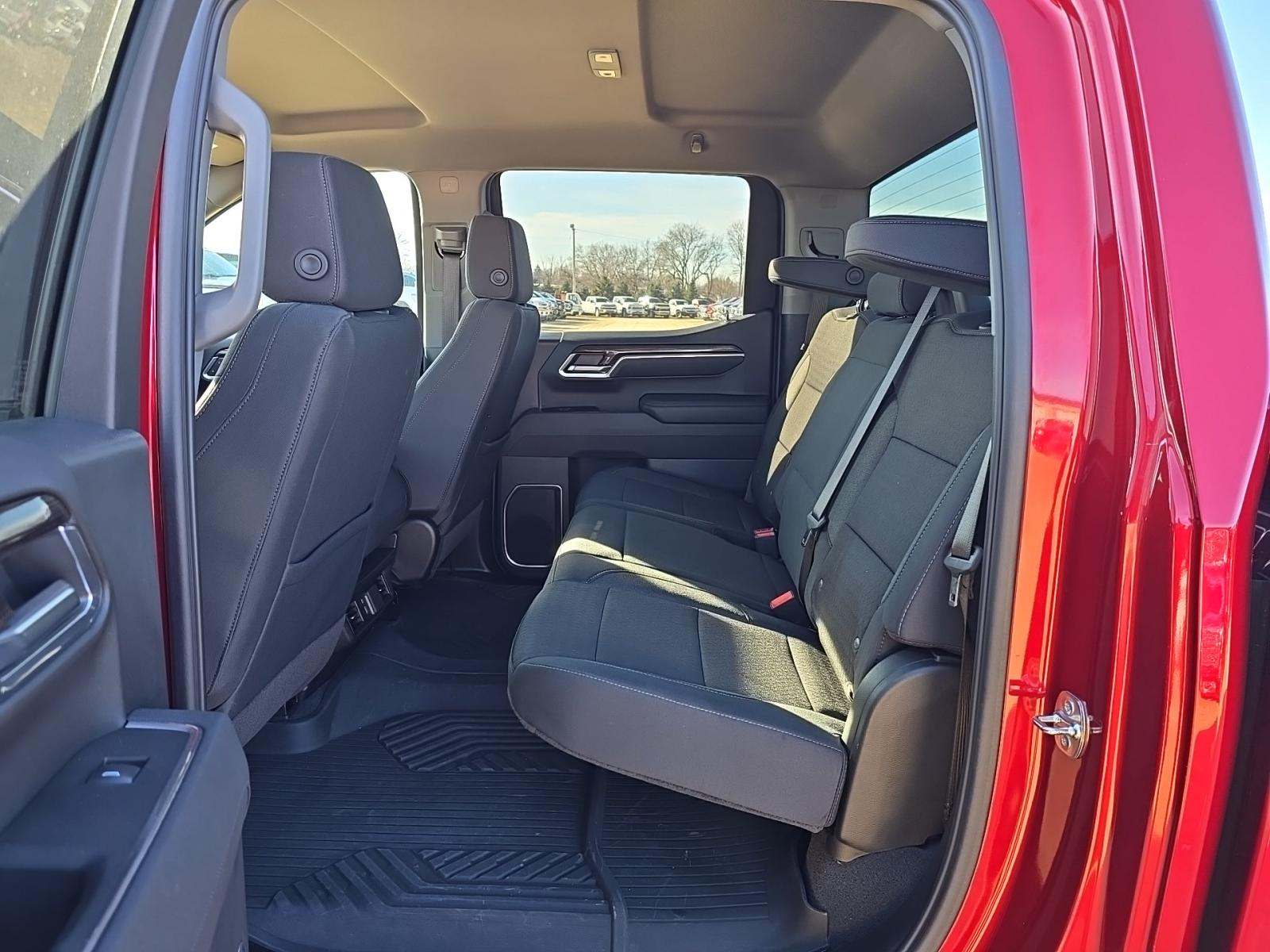 2025 Chevrolet Silverado 1500 RST AWD