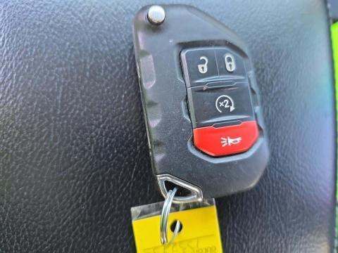 JEEP UNLIMITED SAHARA - 4