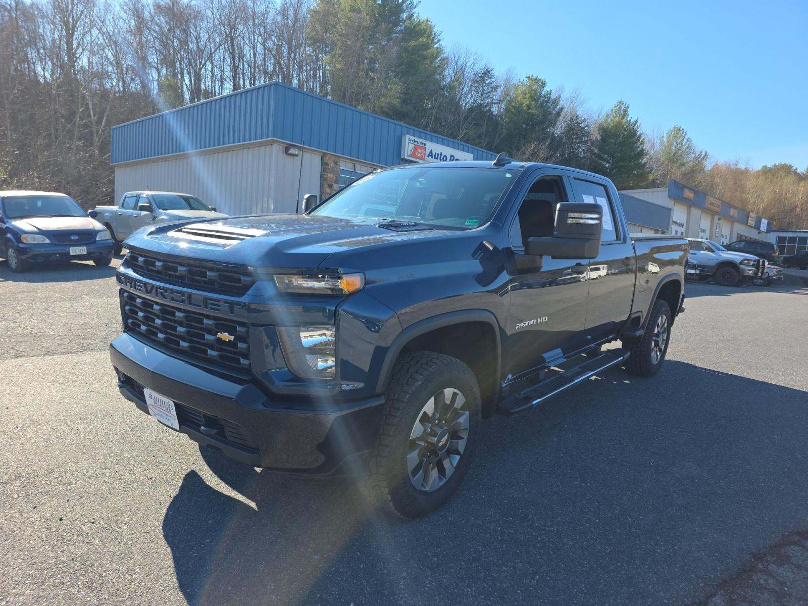 2022 Chevrolet Silverado 2500HD Custom AWD