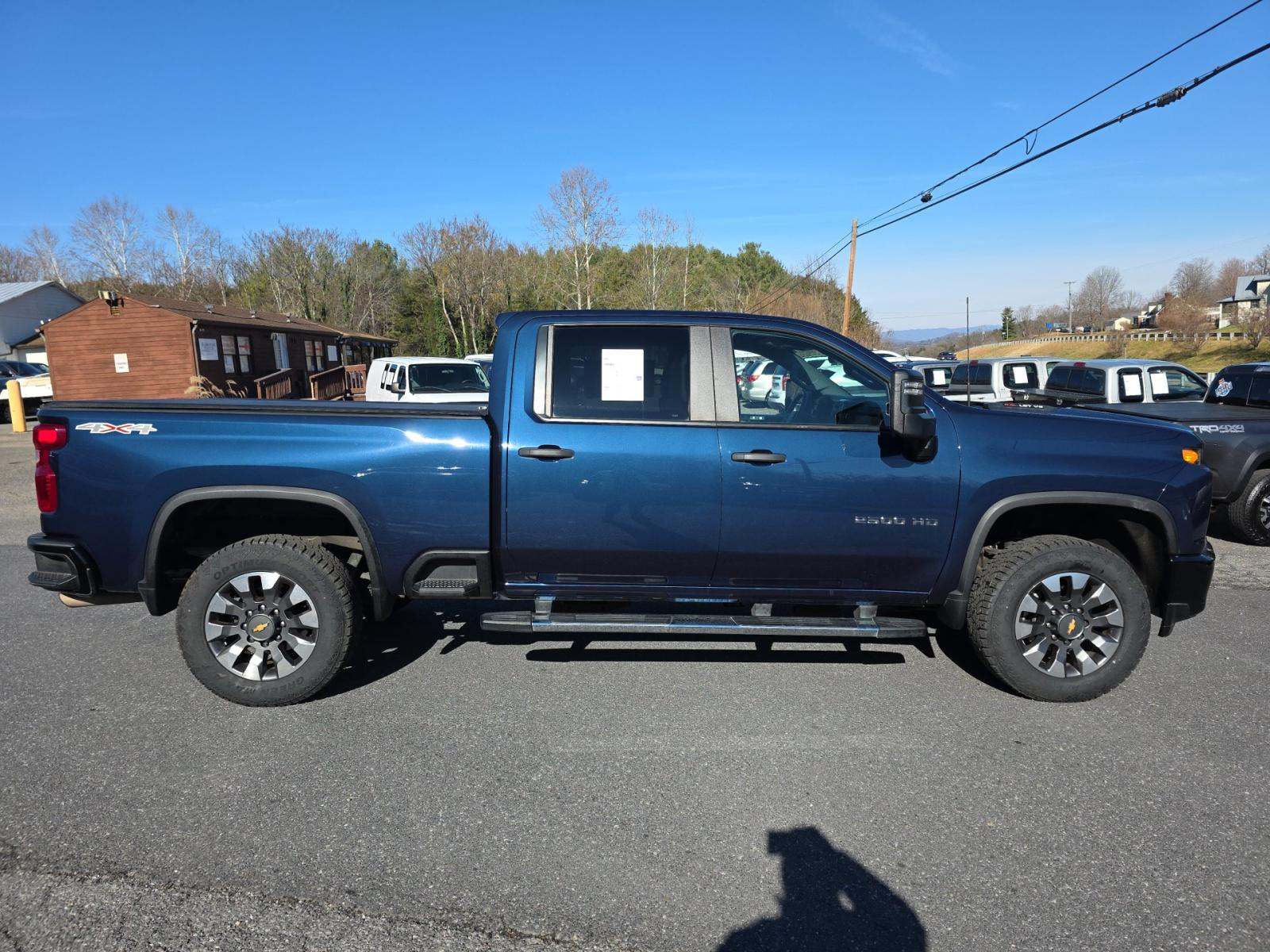 2022 Chevrolet Silverado 2500HD Custom AWD