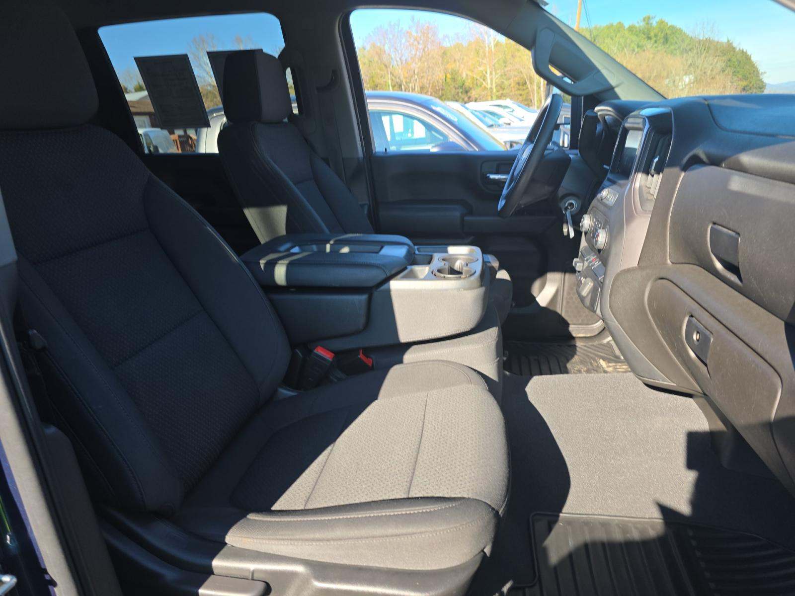 2022 Chevrolet Silverado 2500HD Custom AWD