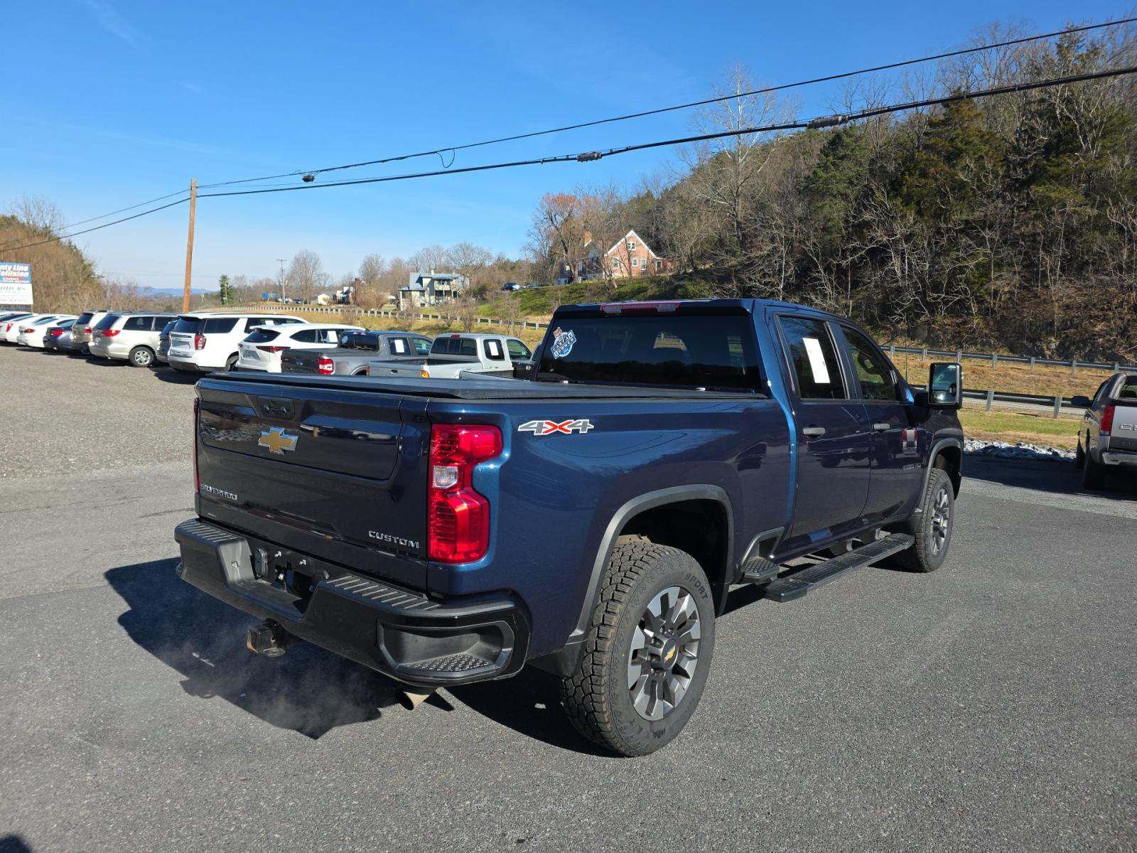 2022 Chevrolet Silverado 2500HD Custom AWD