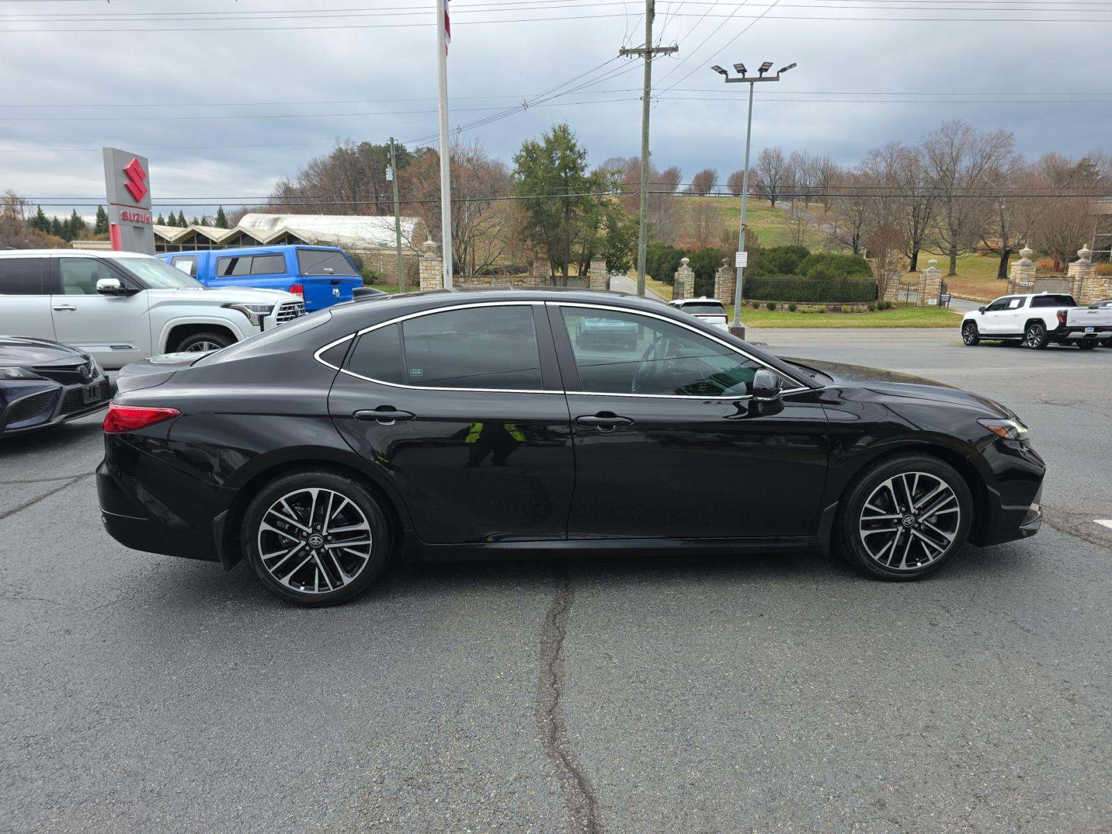 2025 Toyota Camry XLE FWD