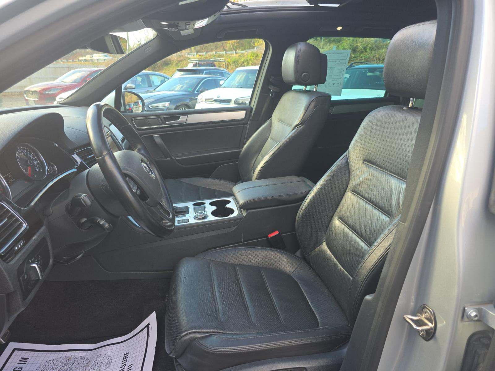 2017 Volkswagen Touareg 3.6L Wolfsburg Edition AWD