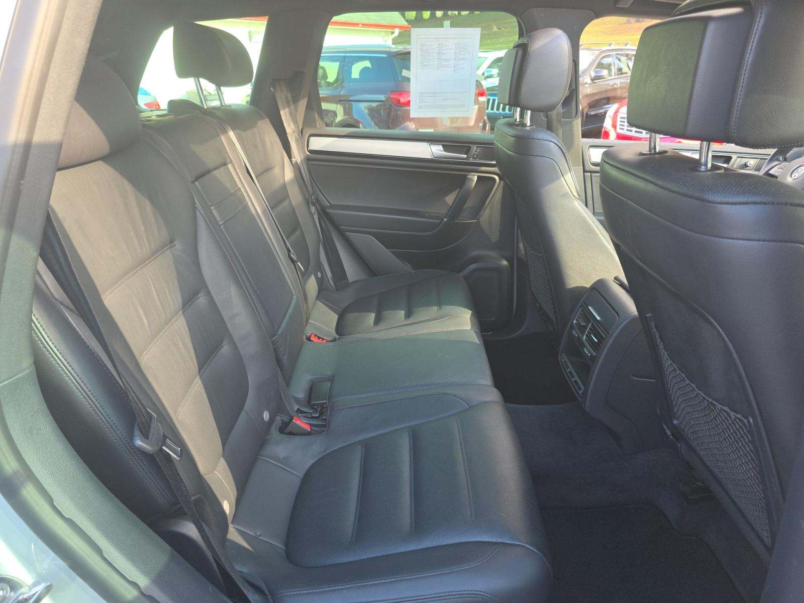 2017 Volkswagen Touareg 3.6L Wolfsburg Edition AWD