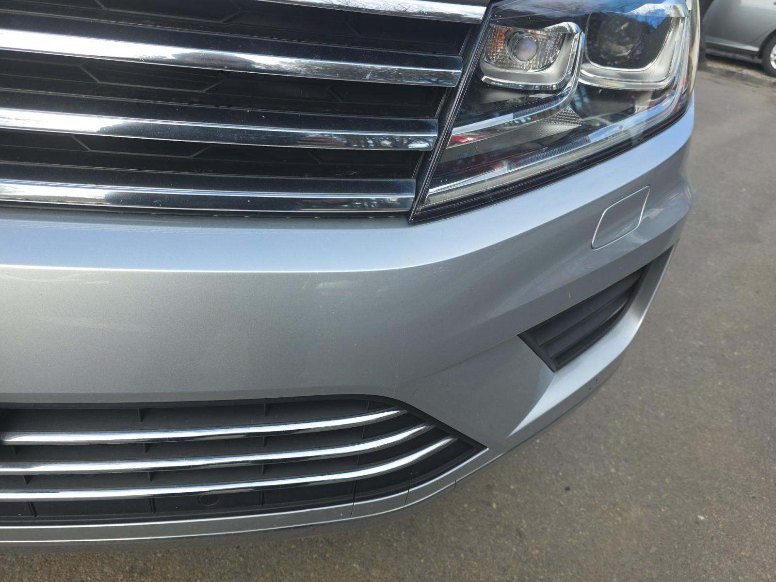 2017 Volkswagen Touareg 3.6L Wolfsburg Edition AWD