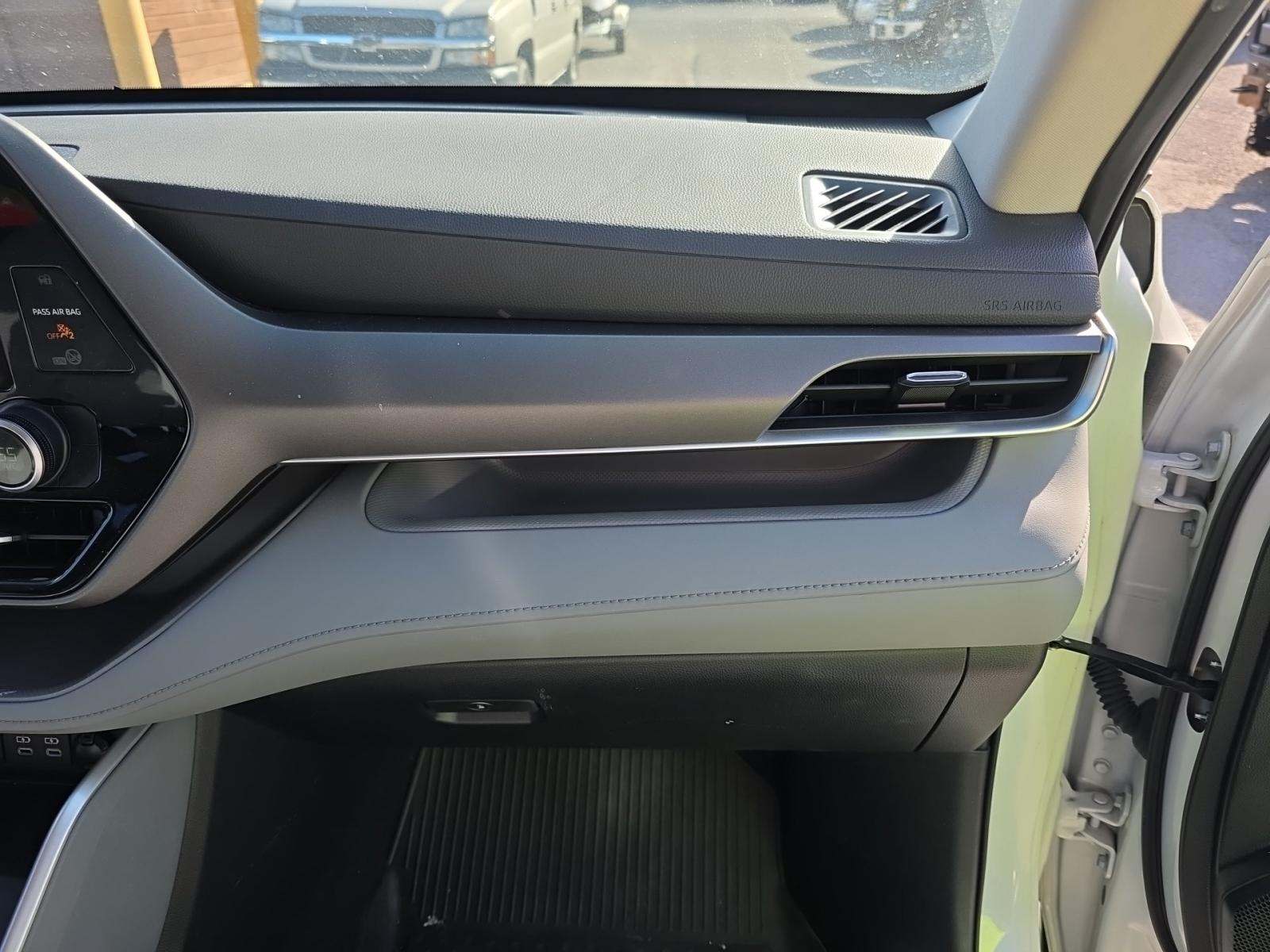 2023 Toyota Highlander L FWD