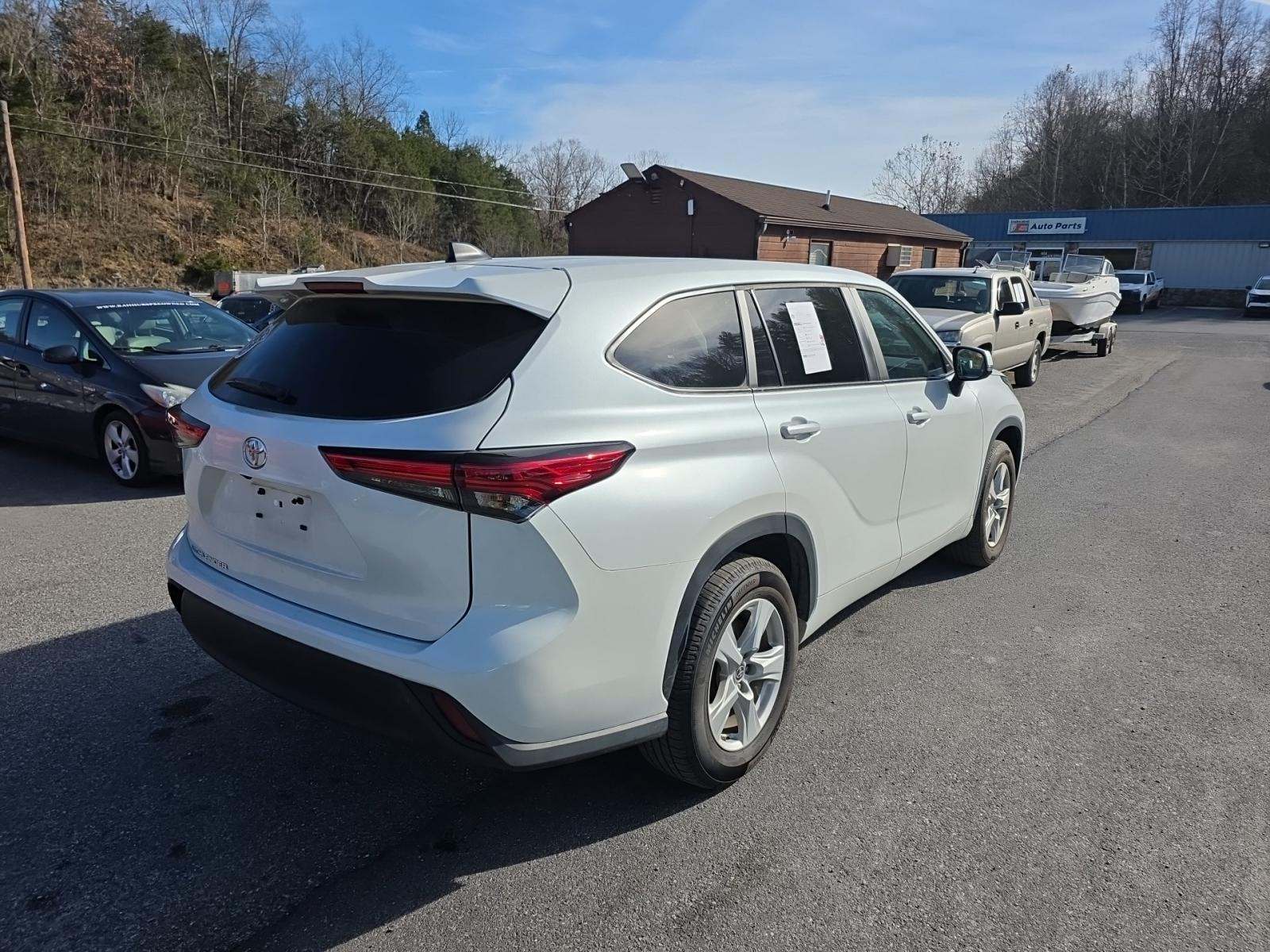 2023 Toyota Highlander L FWD