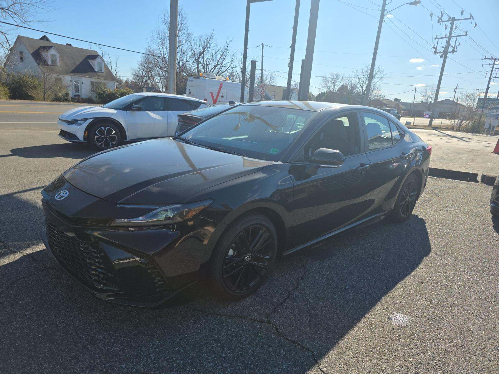 2025 Toyota Camry SE FWD