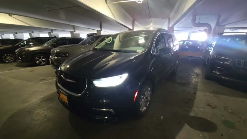 2021 Chrysler Pacifica Touring L 121.6