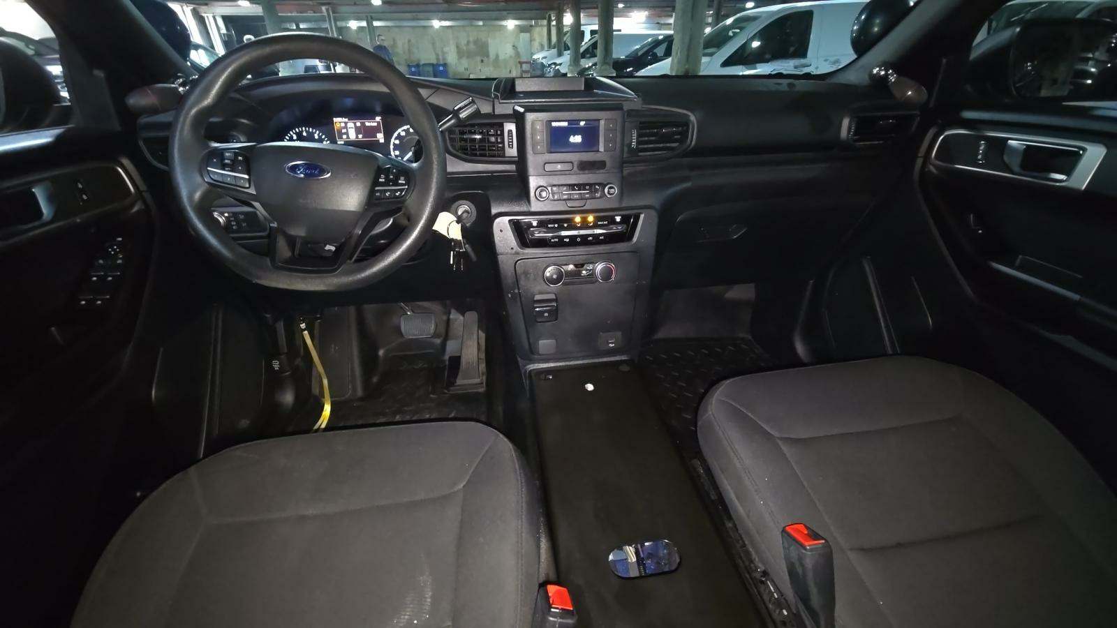 FORD EXPLORER - 6