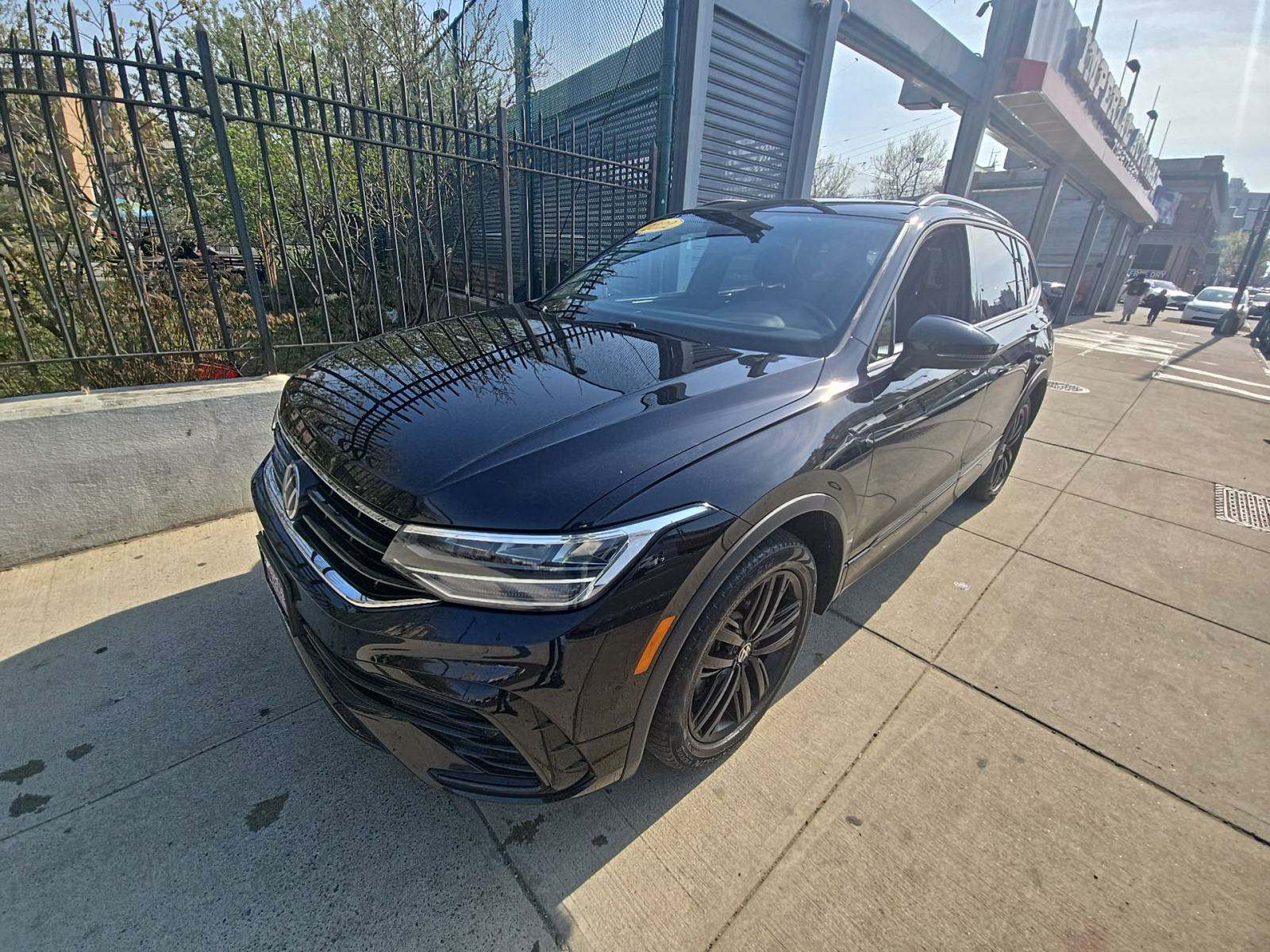 2022 Volkswagen Tiguan 2.0T SE R-Line Black AWD