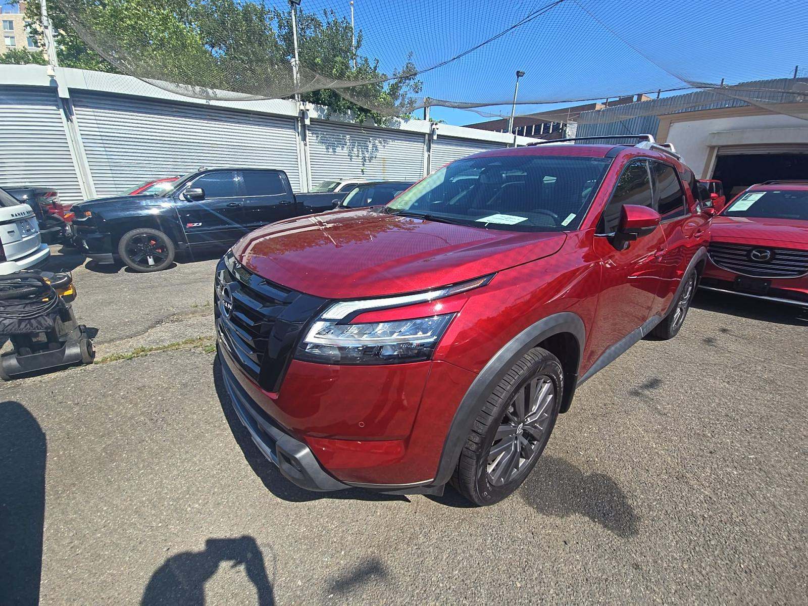 2022 Nissan Pathfinder SL AWD