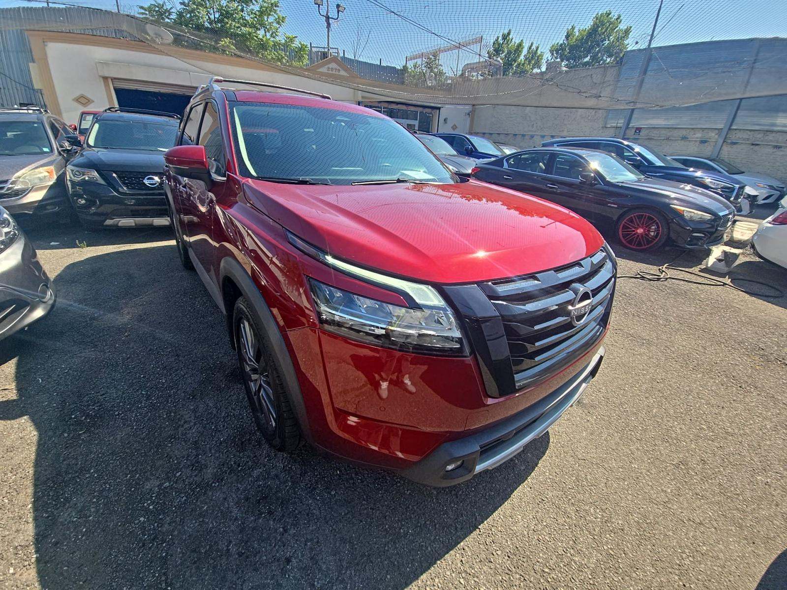 2022 Nissan Pathfinder SL AWD