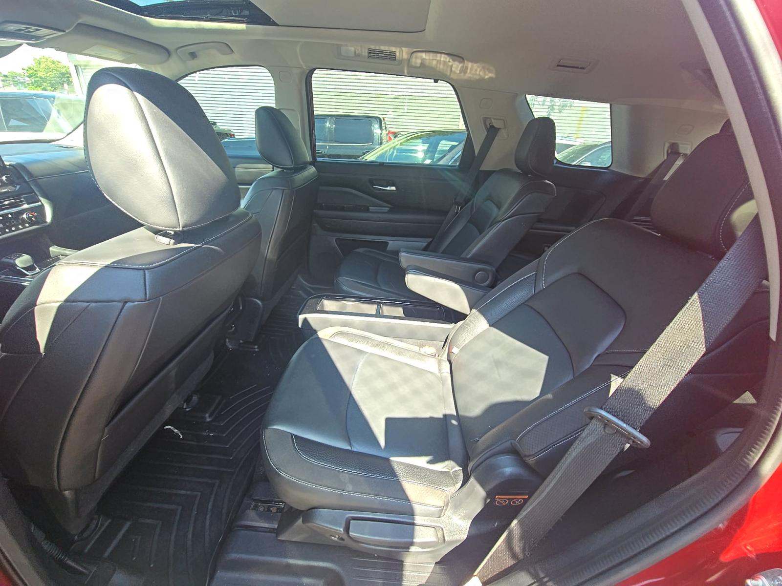 2022 Nissan Pathfinder SL AWD