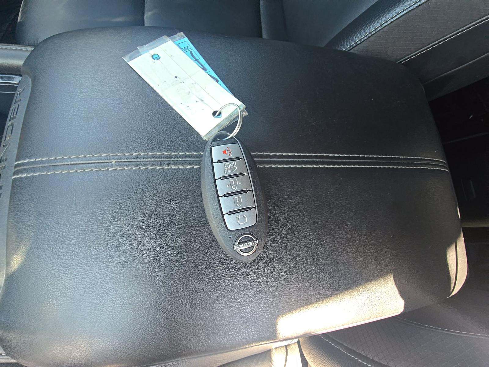 2022 Nissan Pathfinder SL AWD