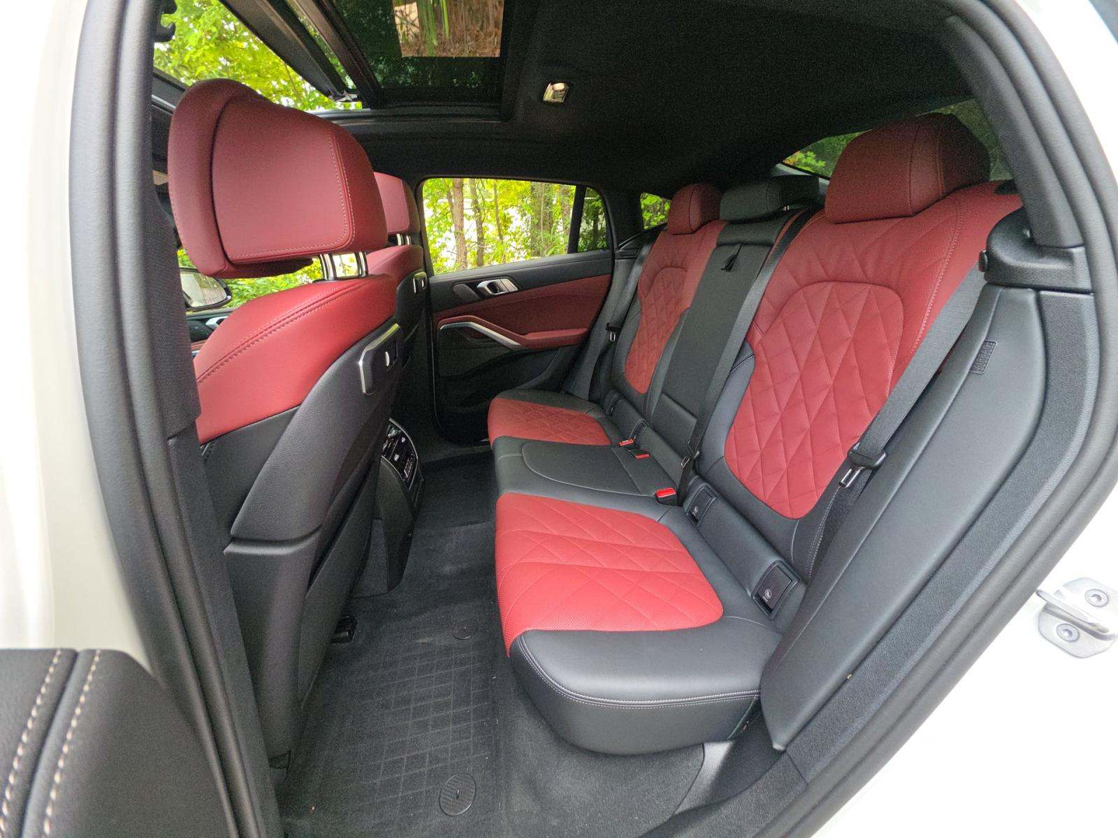 2025 BMW X6 xDrive40i AWD
