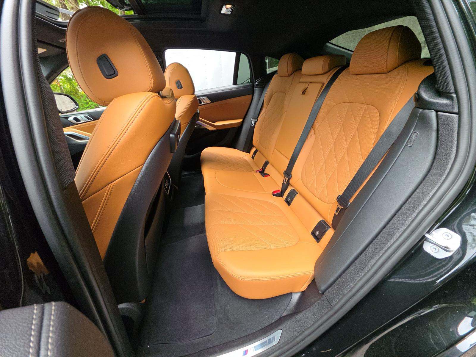 2023 BMW X6 xDrive40i AWD