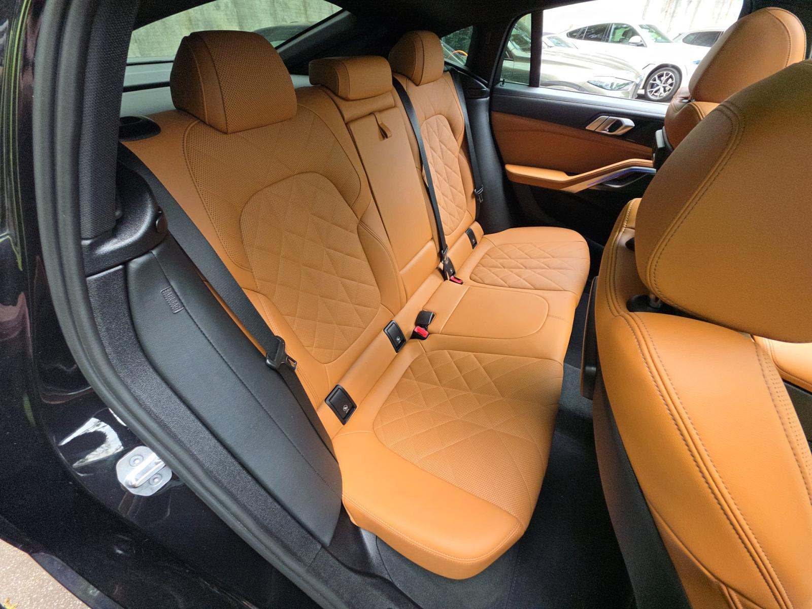 2023 BMW X6 xDrive40i AWD