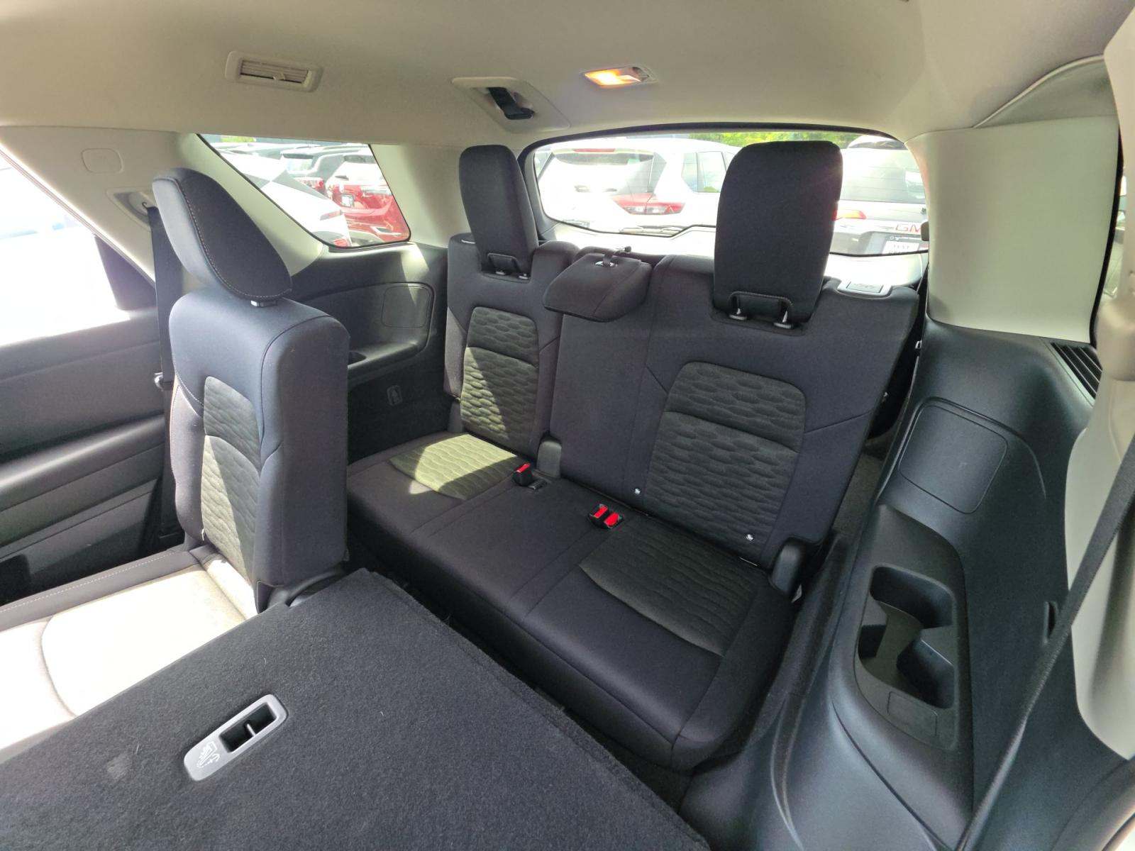 2025 Nissan Pathfinder SV AWD