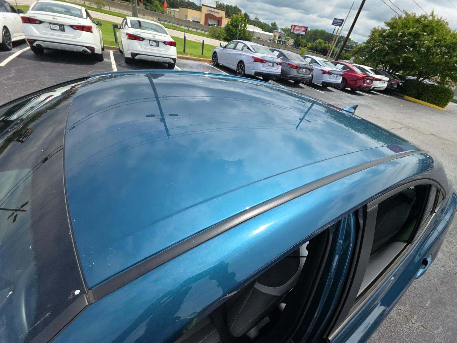 2025 Toyota Camry SE FWD