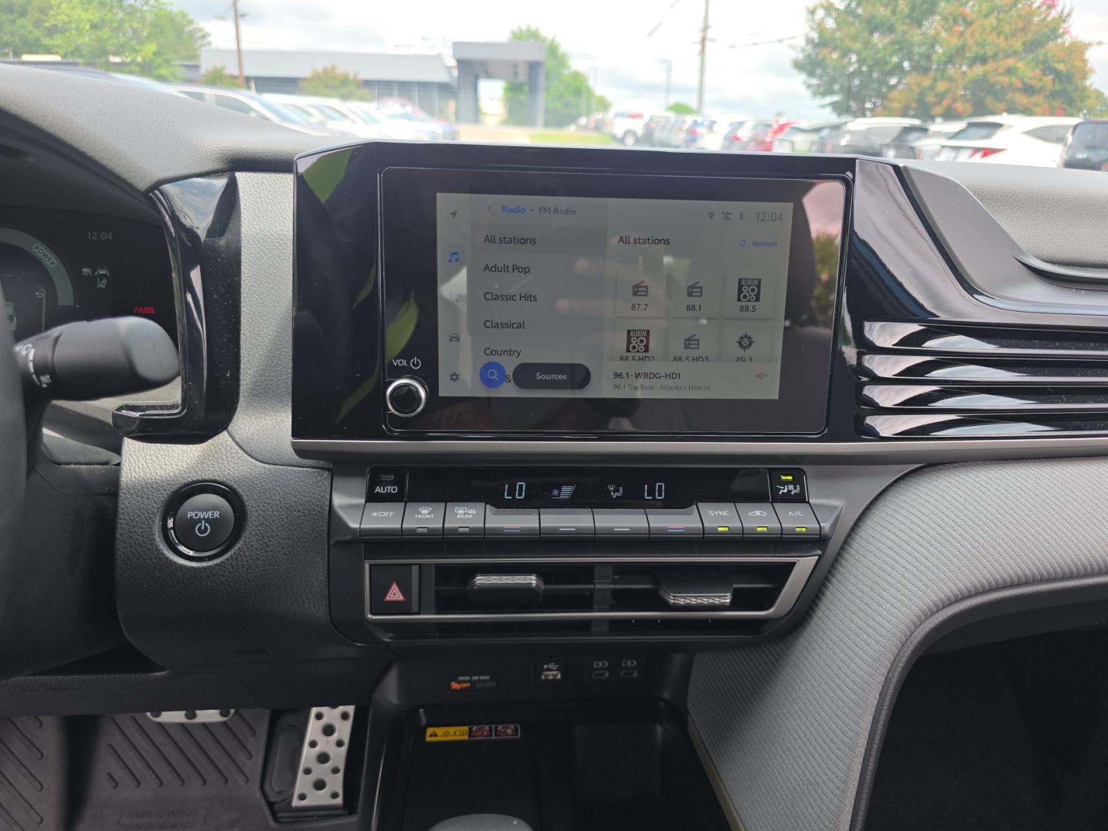 2025 Toyota Camry SE FWD