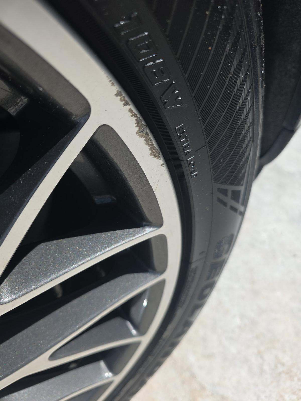 2018 Porsche Macan Sport Edition AWD