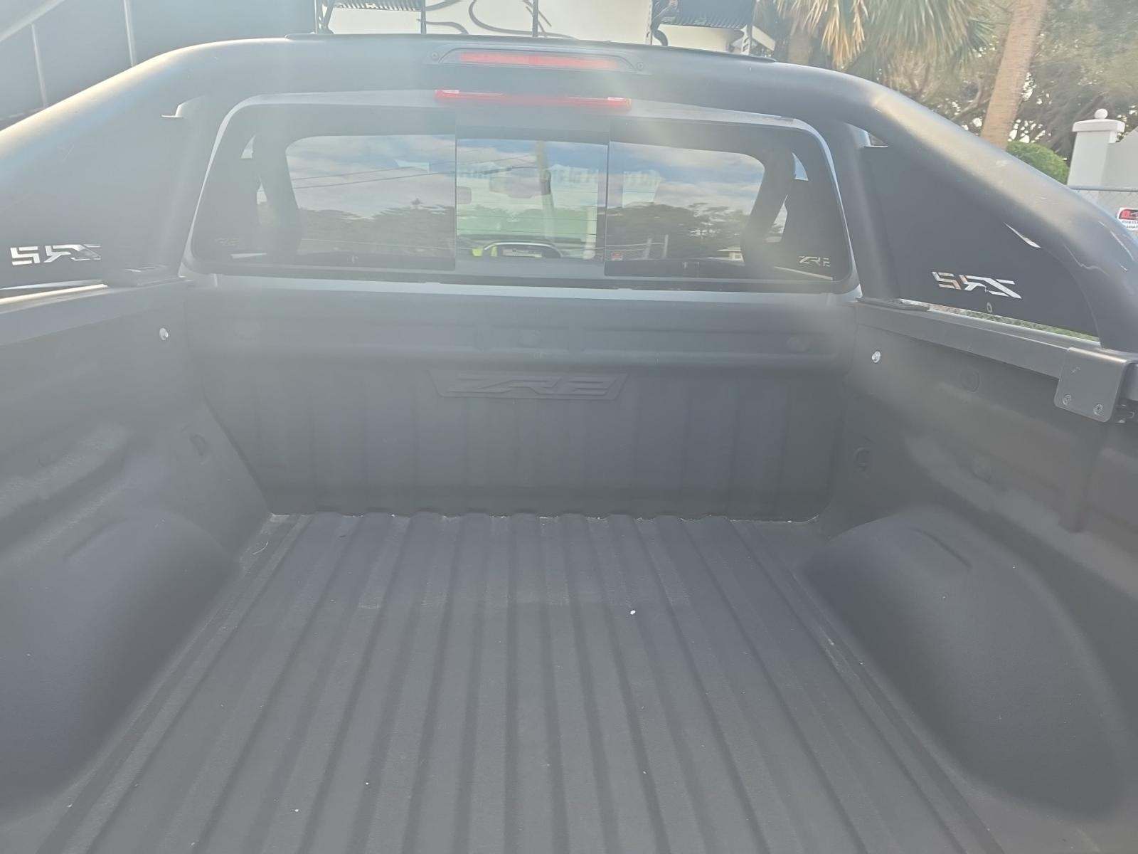 CHEVROLET SILVERADO - 10