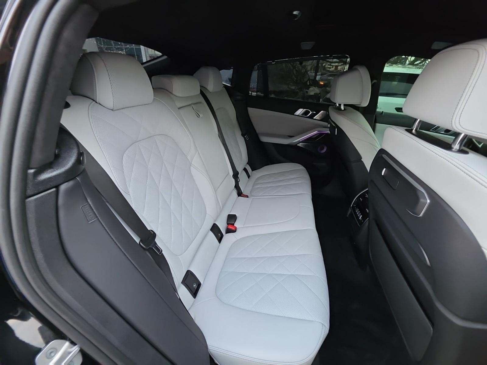 2024 BMW X6 M60i xDrive AWD