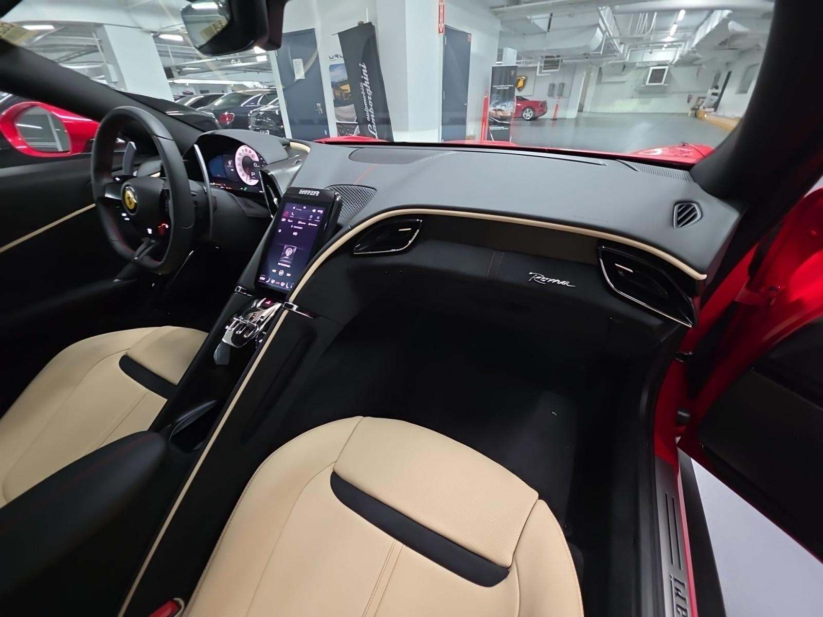 2022 Ferrari Roma Base RWD