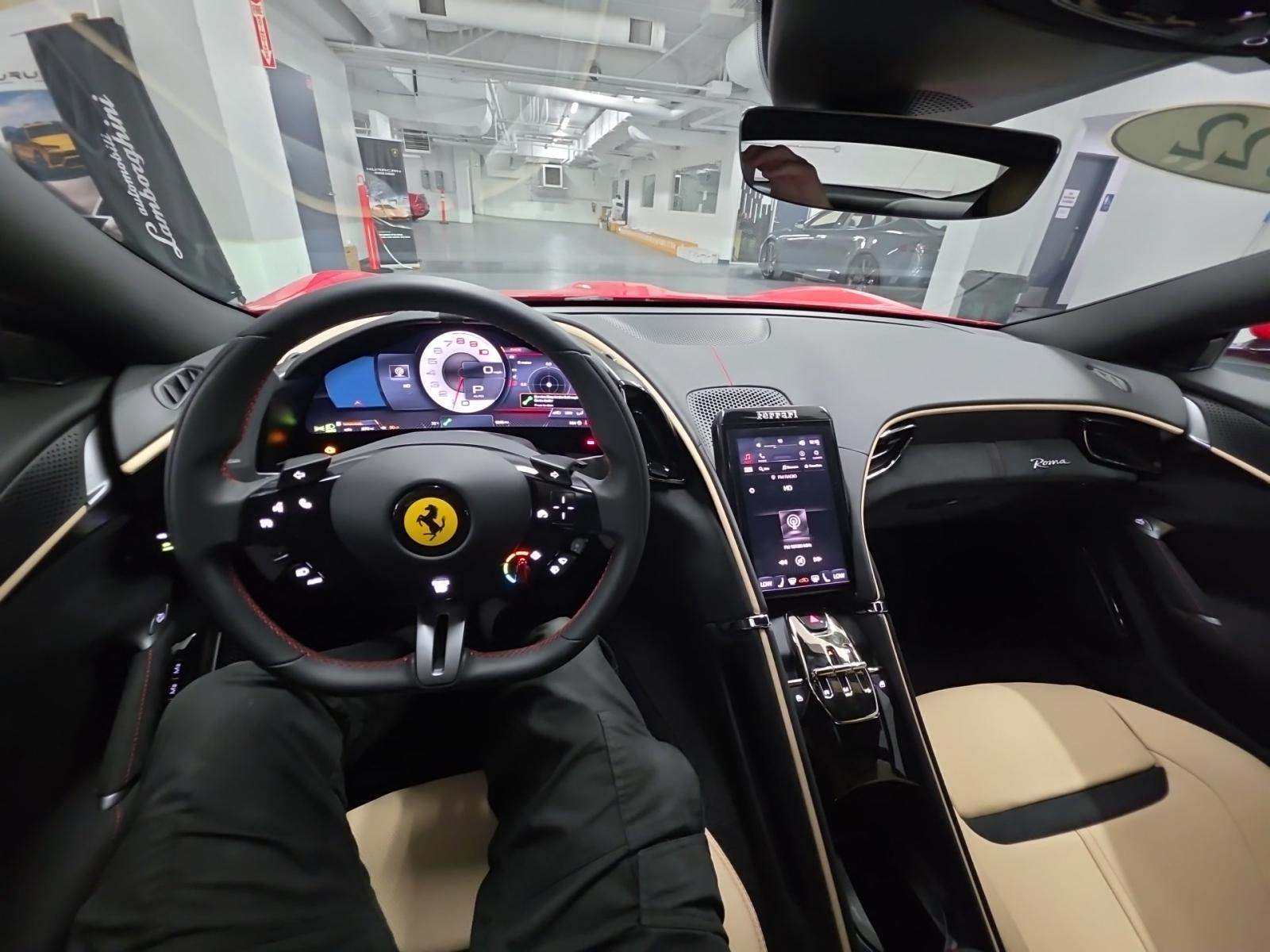 2022 Ferrari Roma Base RWD