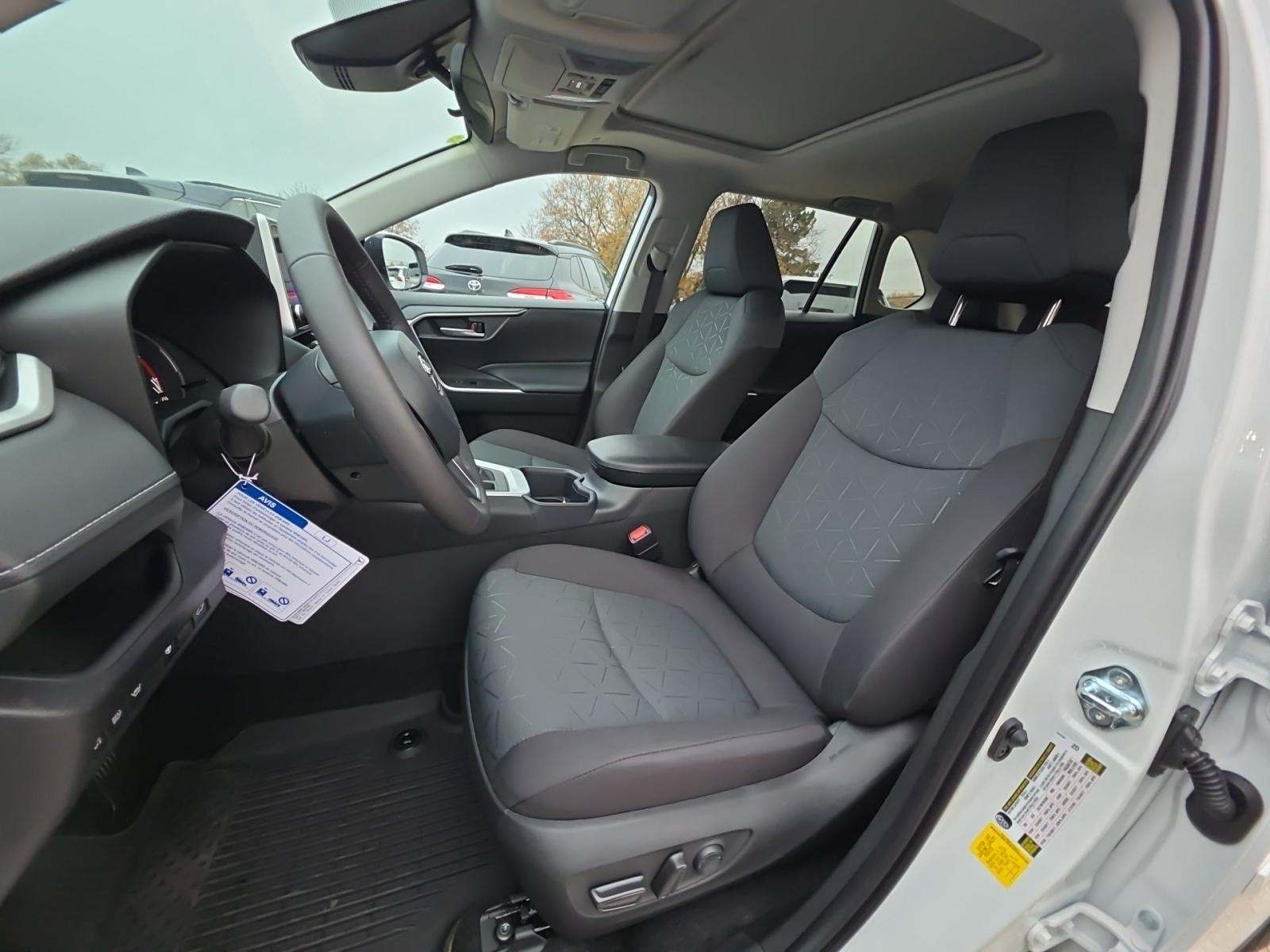 2025 Toyota RAV4 XLE AWD