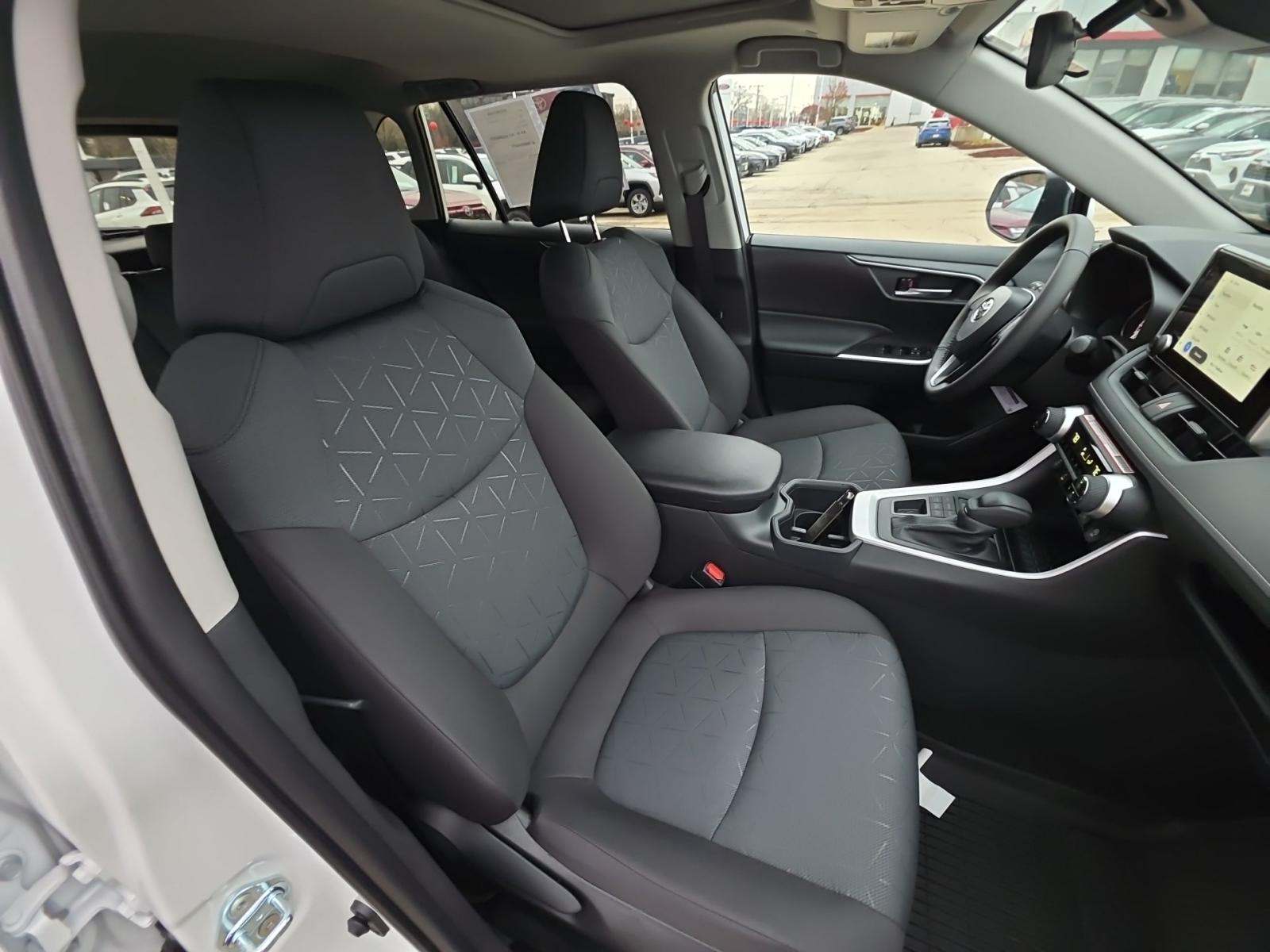 2025 Toyota RAV4 XLE AWD