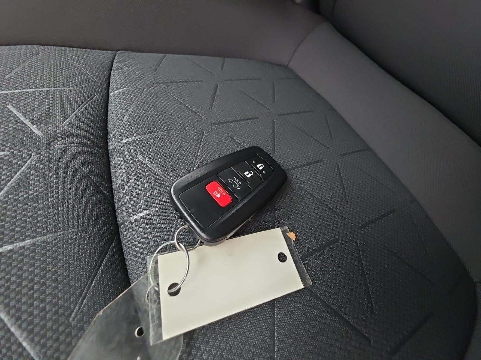 2025 Toyota RAV4 XLE AWD