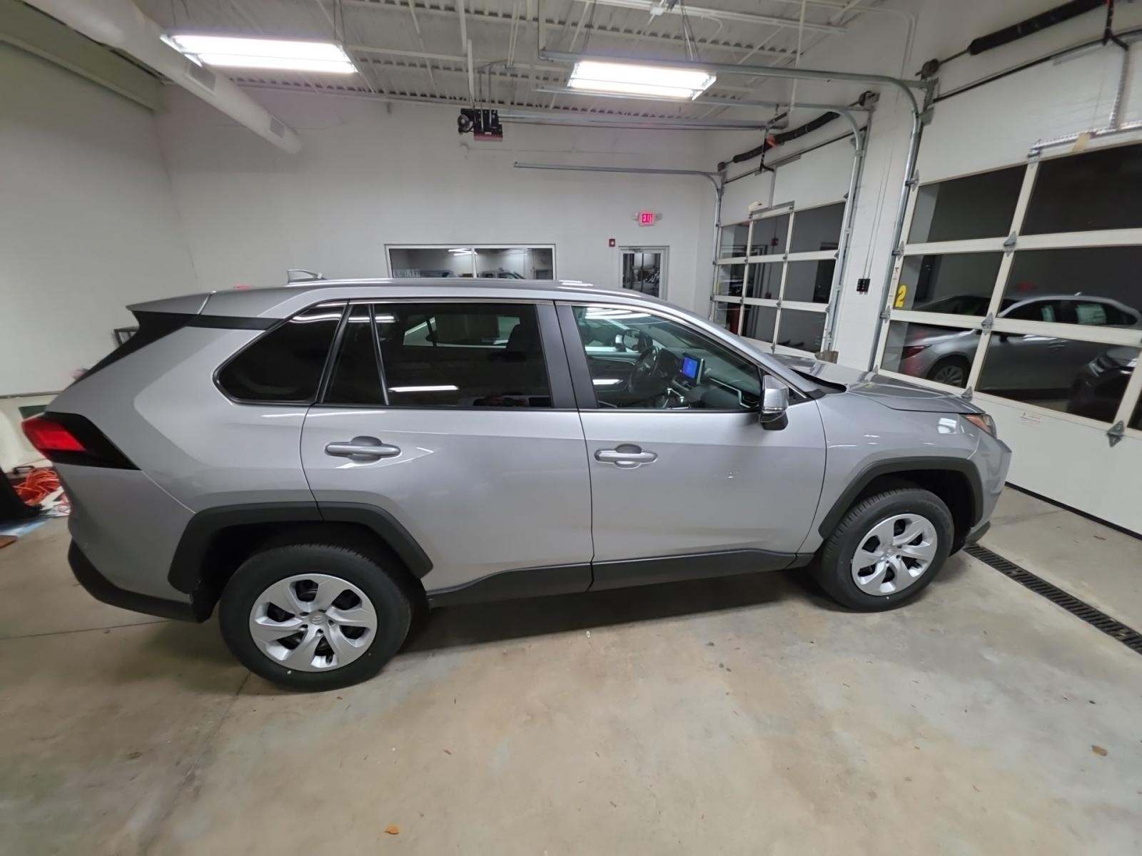 2025 Toyota RAV4 LE AWD