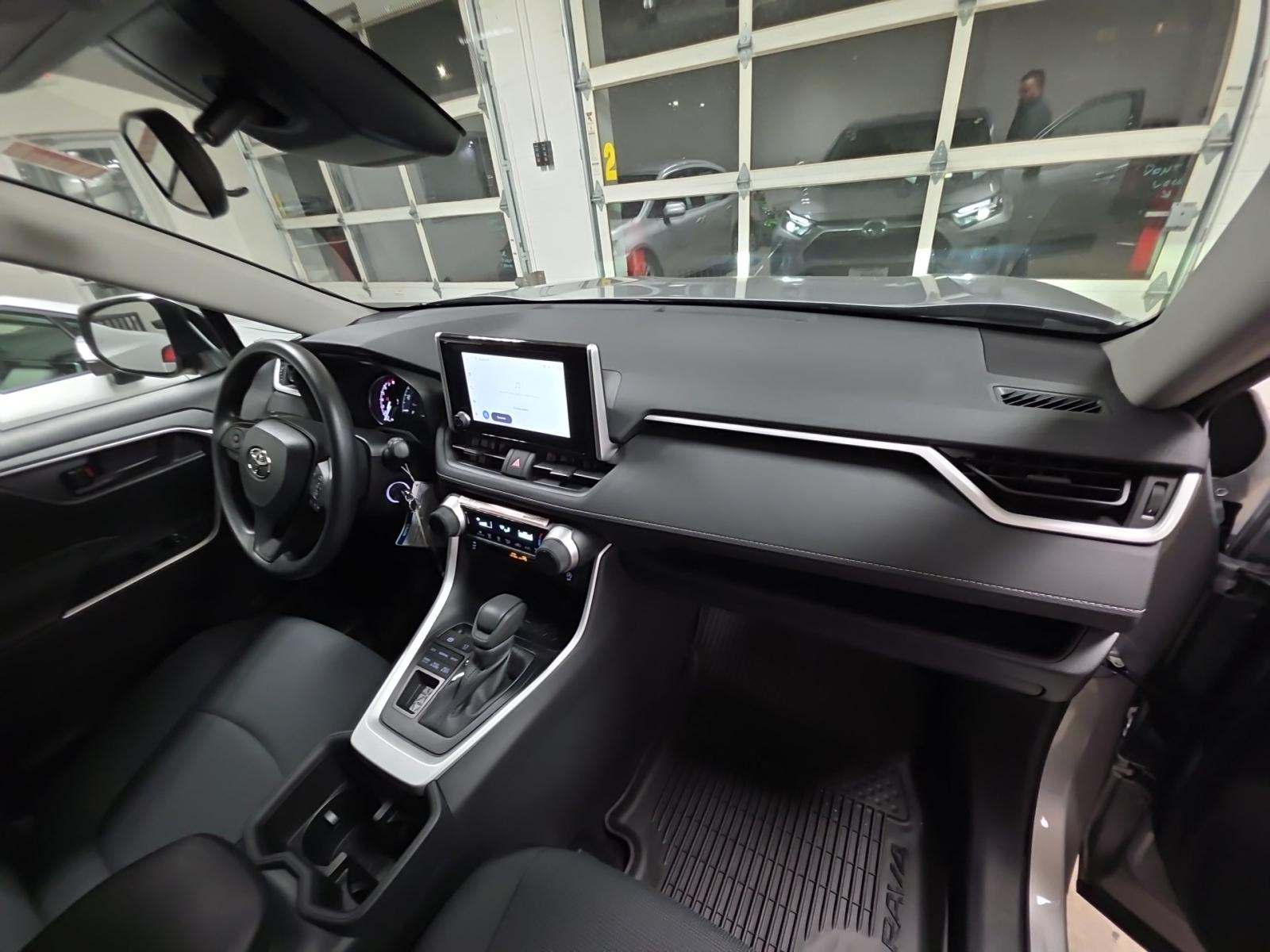 2025 Toyota RAV4 LE AWD