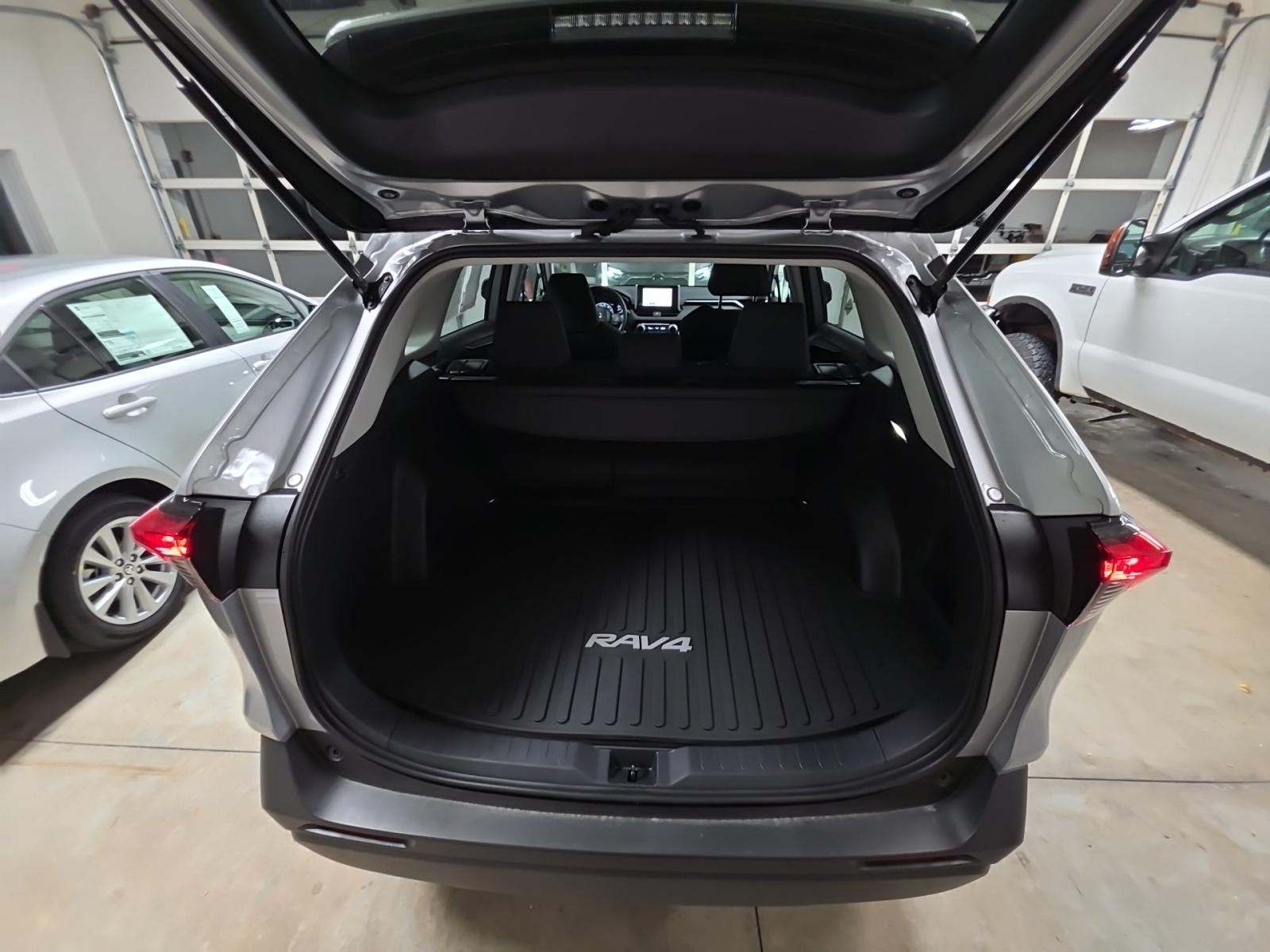 2025 Toyota RAV4 LE AWD