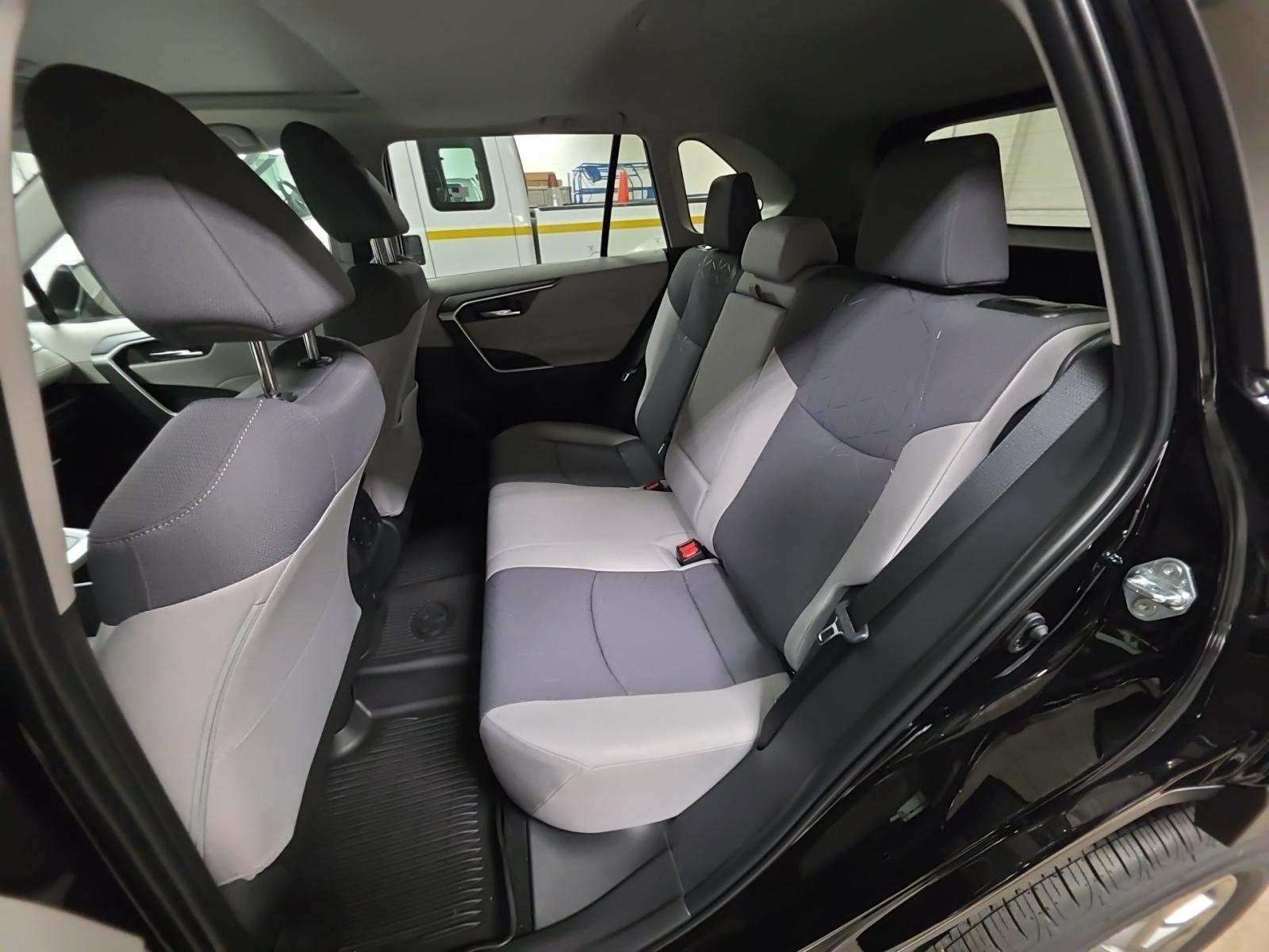 2025 Toyota RAV4 XLE AWD