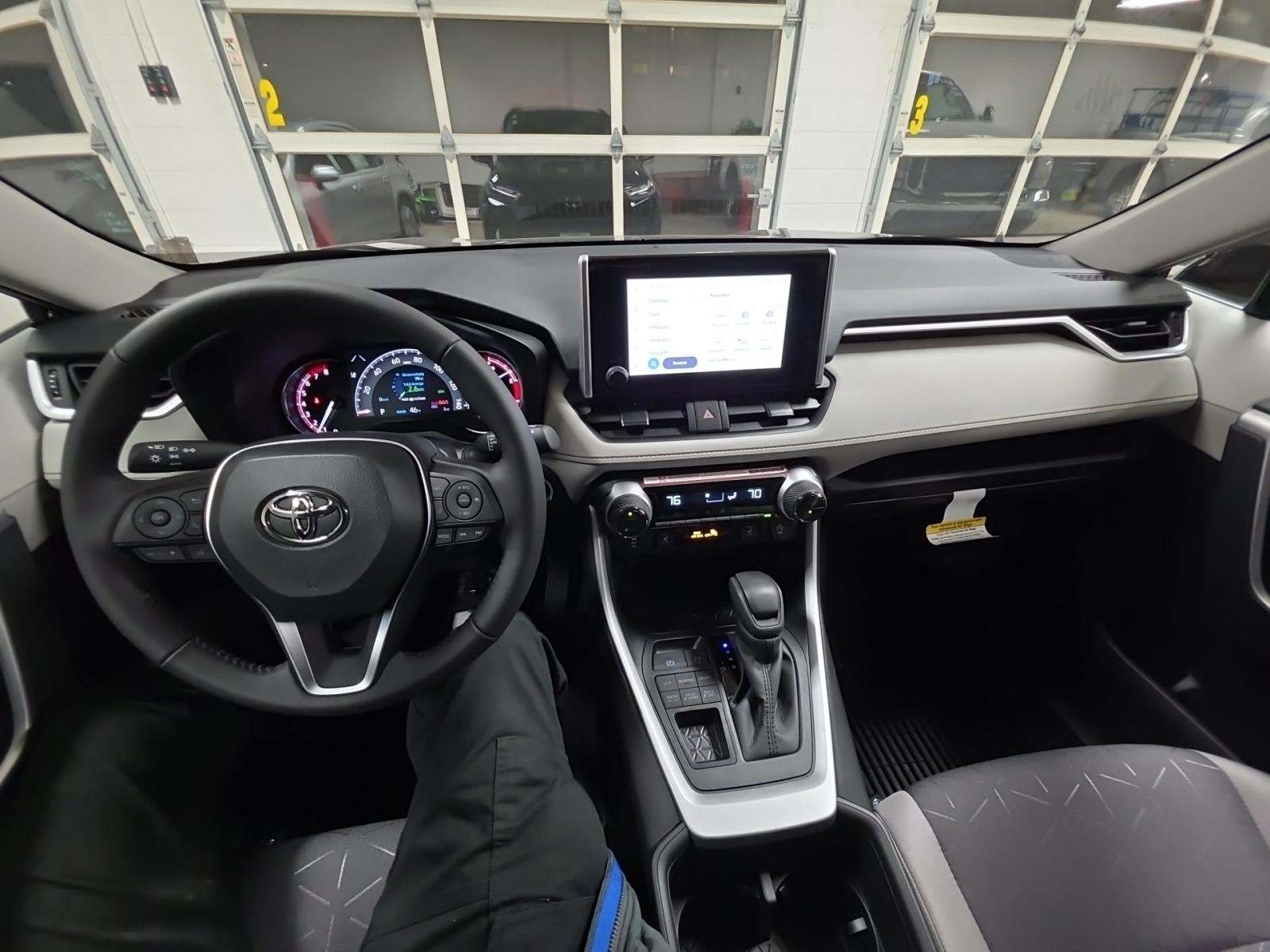 2025 Toyota RAV4 XLE AWD