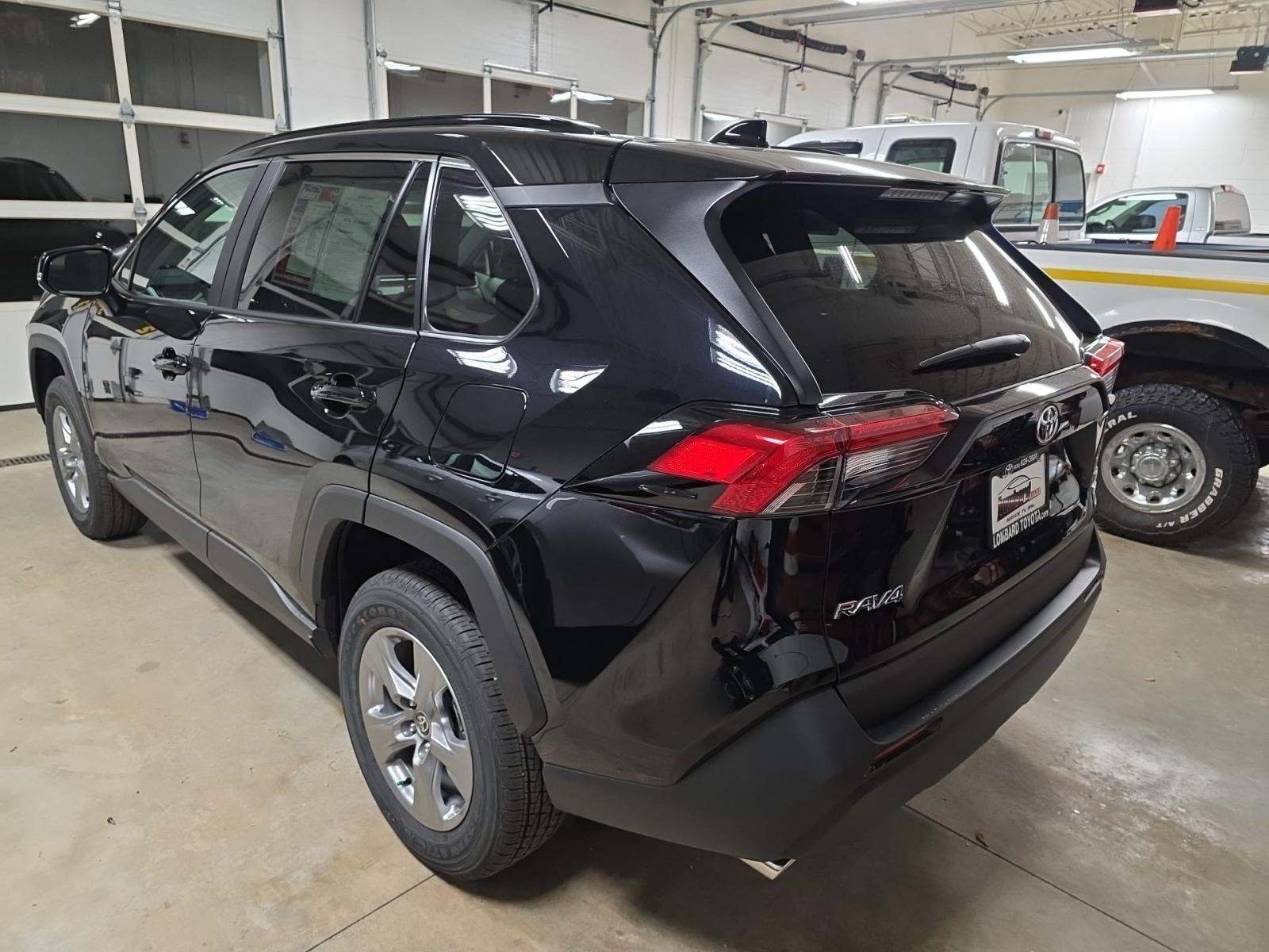 2025 Toyota RAV4 XLE AWD