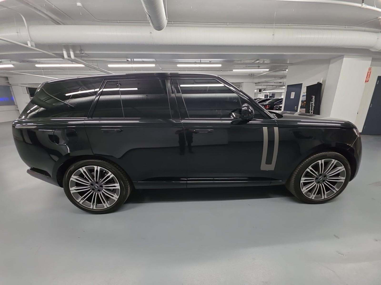 2023 Land Rover Range Rover SE AWD