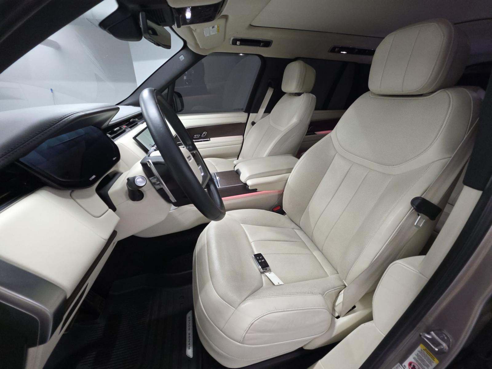 2023 Land Rover Range Rover SE AWD