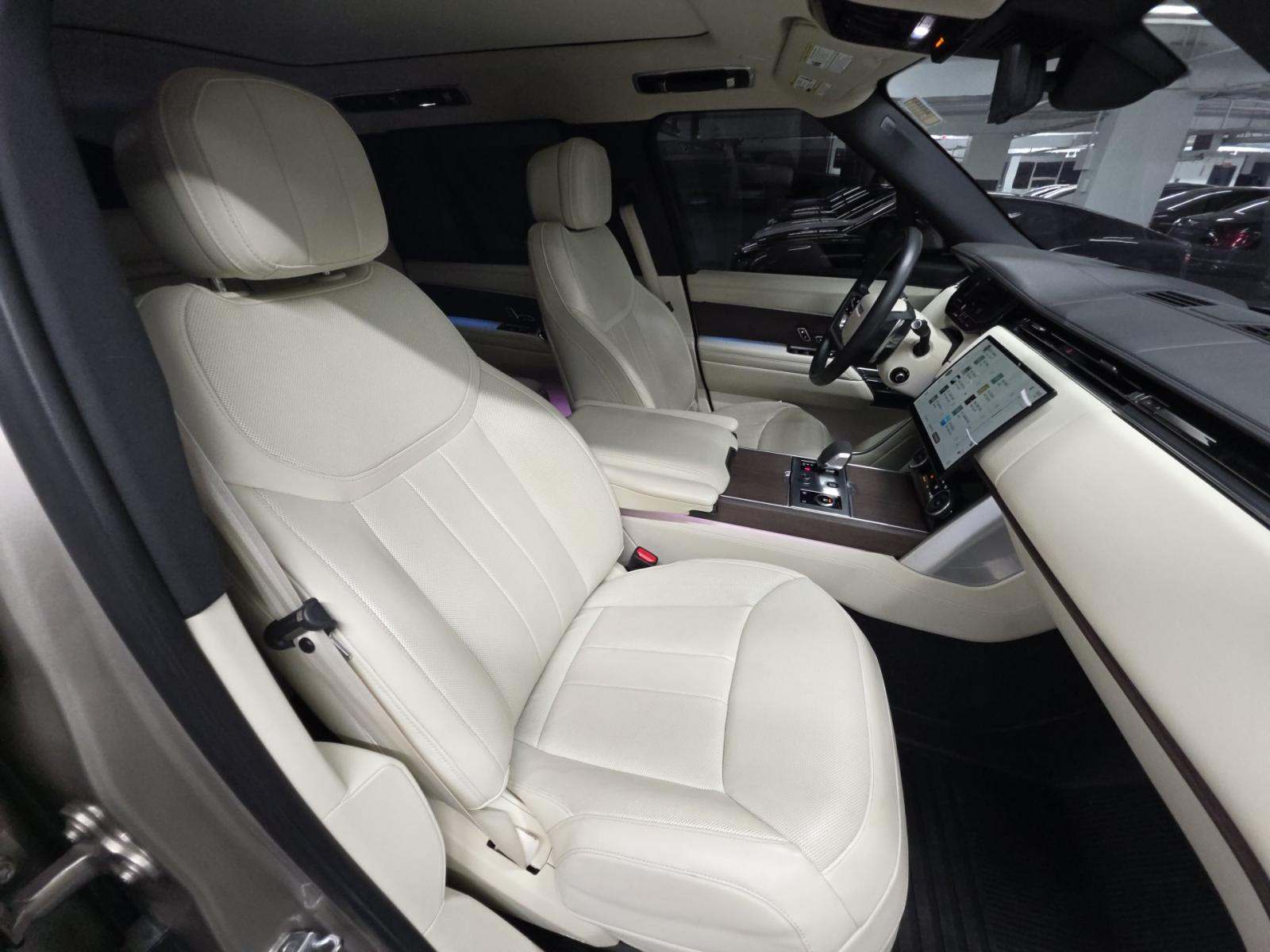 2023 Land Rover Range Rover SE AWD