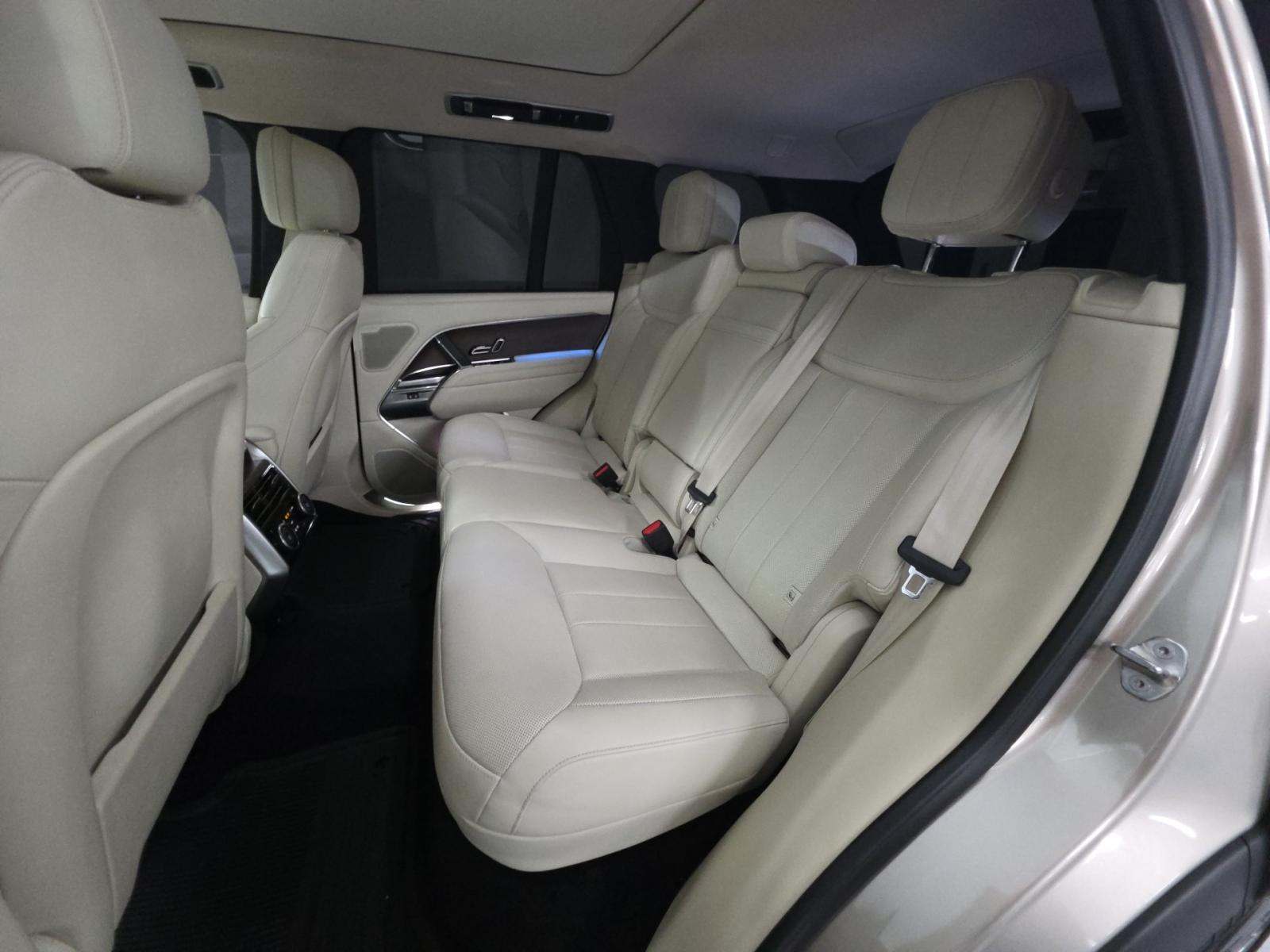 2023 Land Rover Range Rover SE AWD