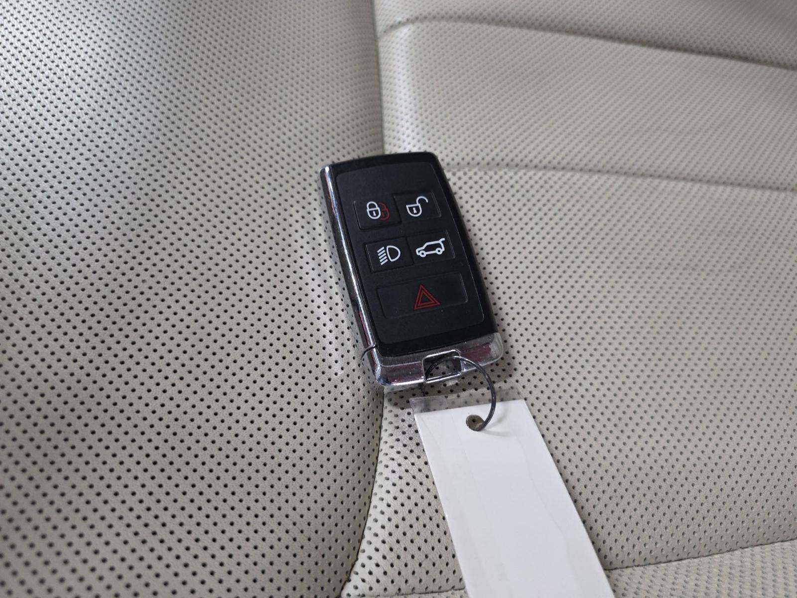 2023 Land Rover Range Rover SE AWD