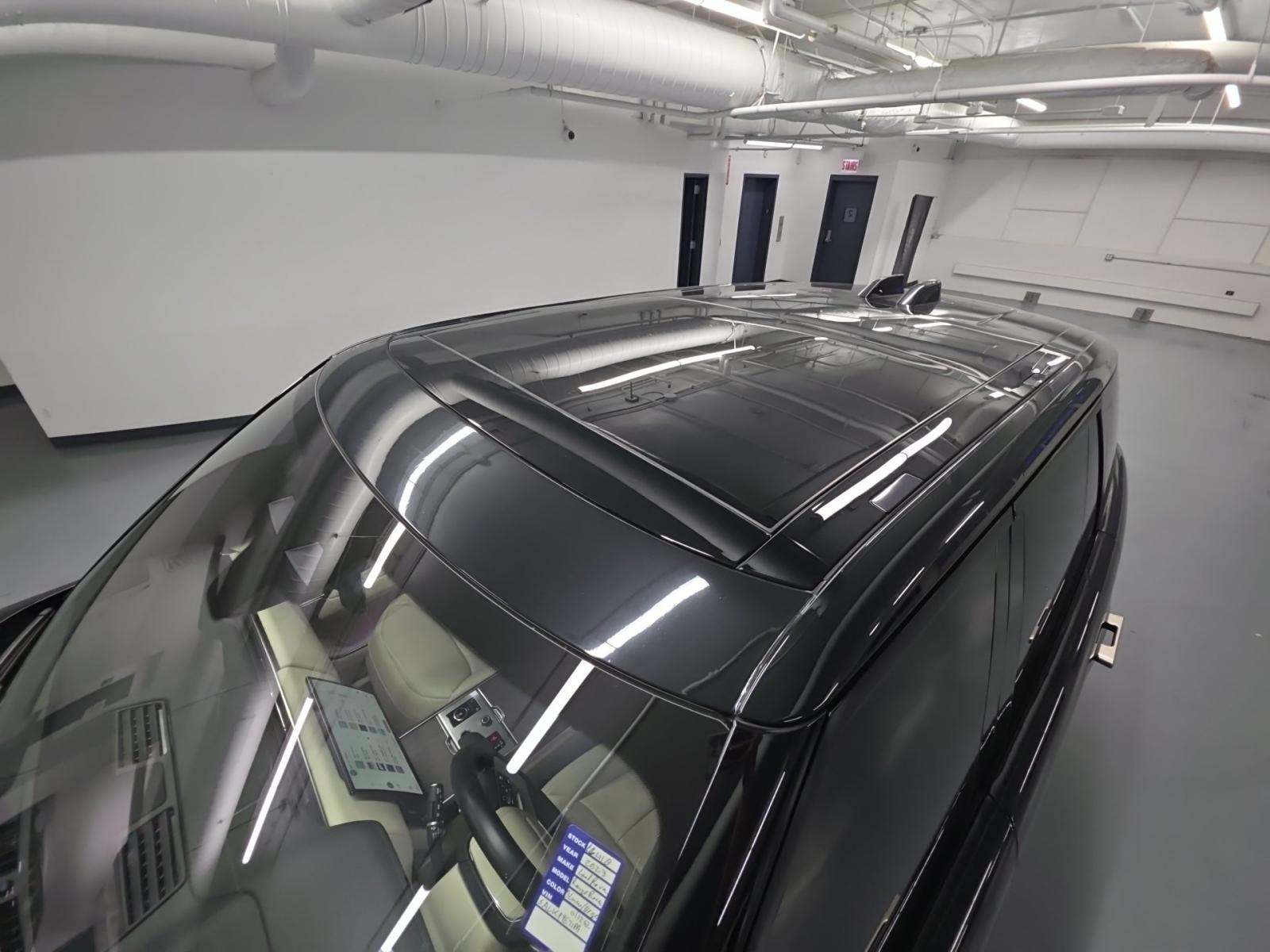 2023 Land Rover Range Rover SE AWD