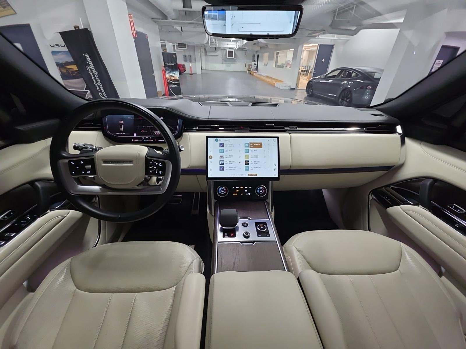 2023 Land Rover Range Rover SE AWD