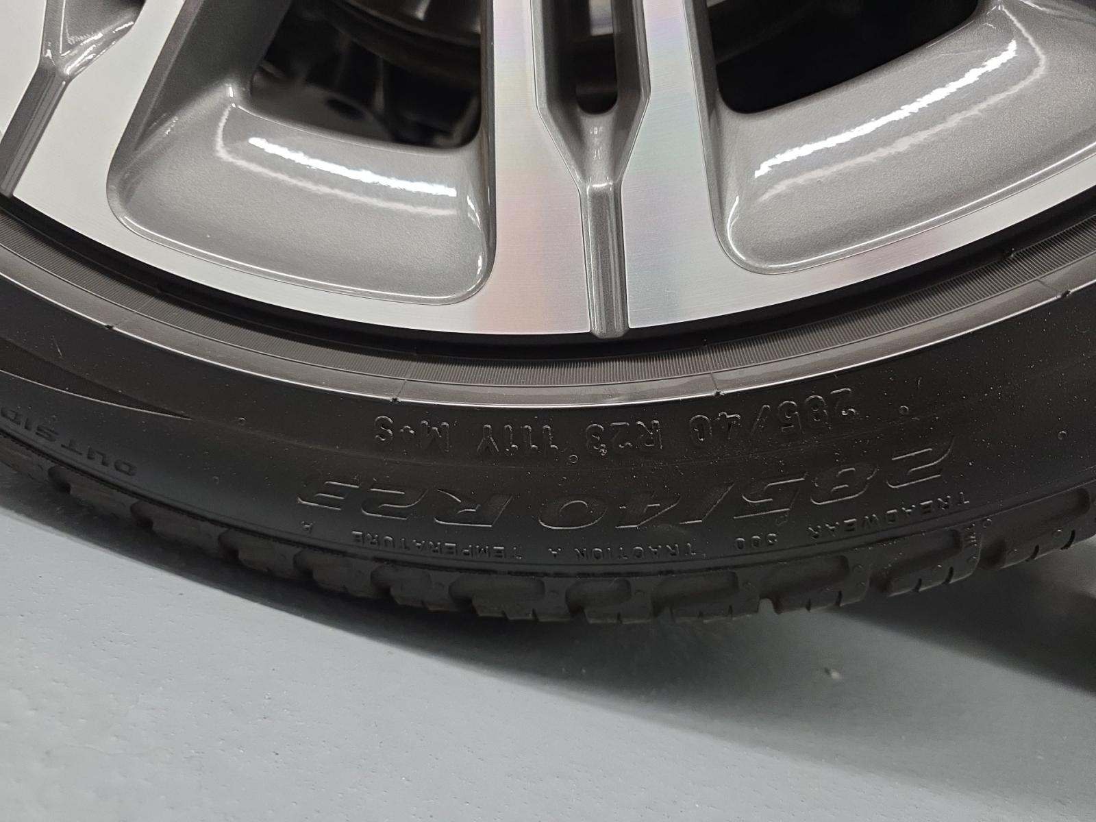 2023 Land Rover Range Rover SE AWD