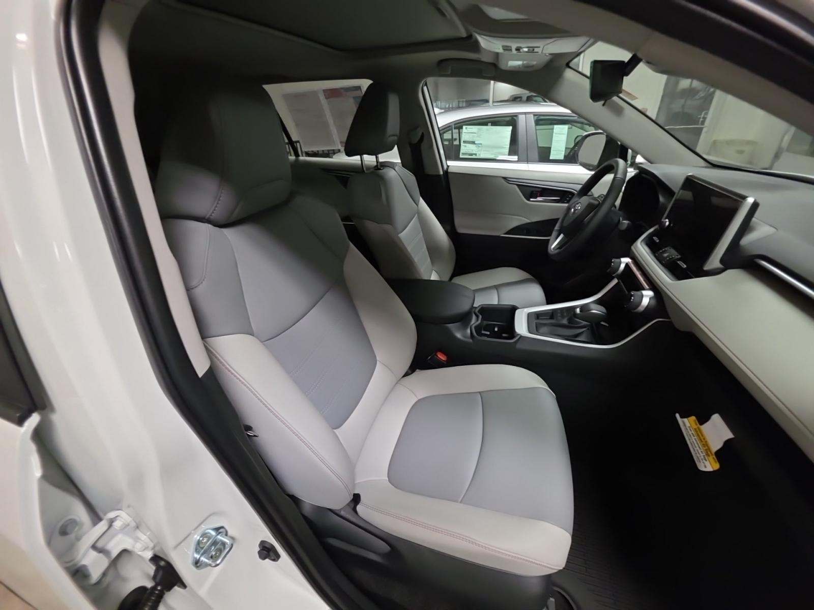 2025 Toyota RAV4 XLE Premium AWD